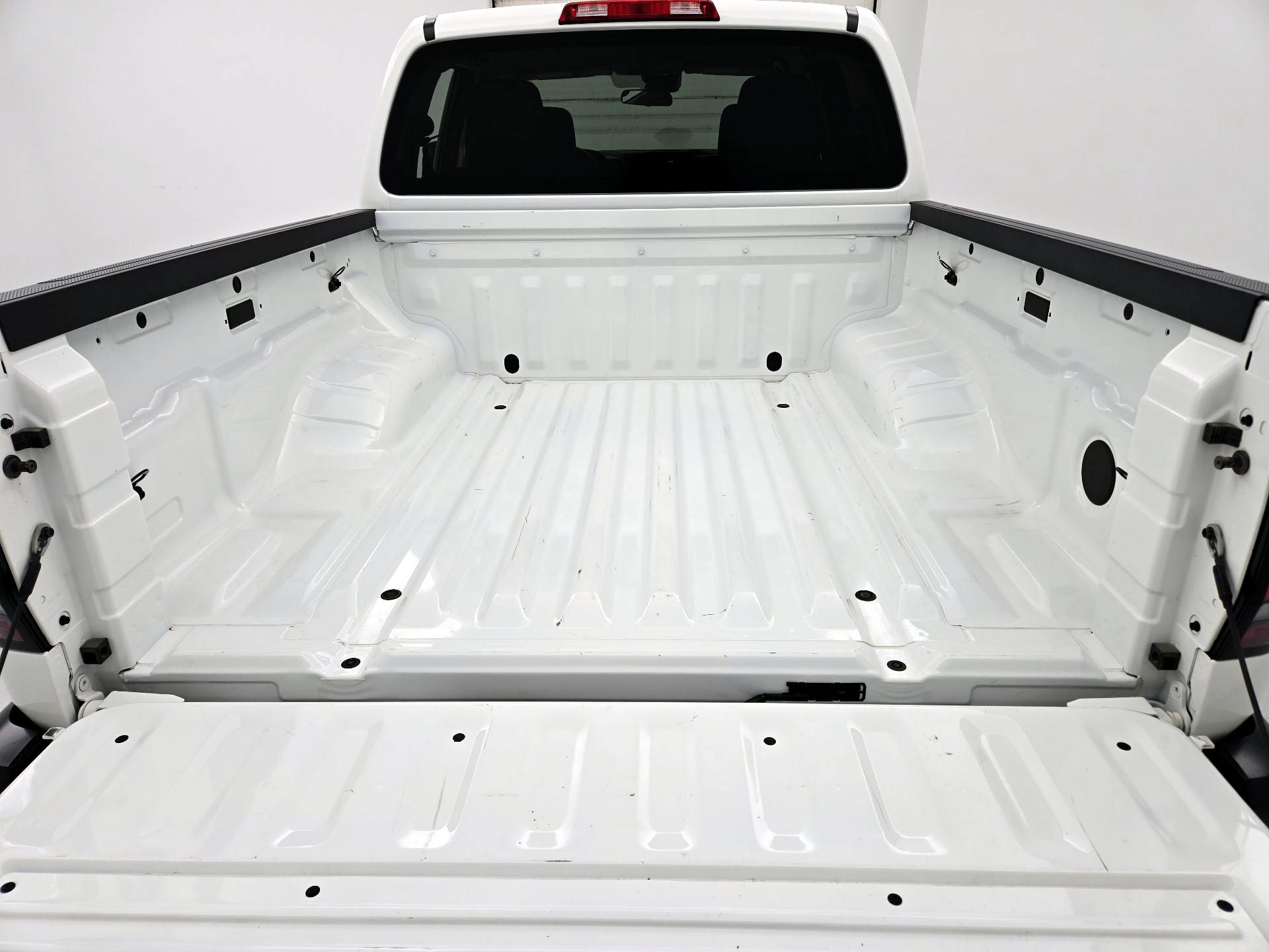 Thumbnail: 2022 Nissan Frontier - 20