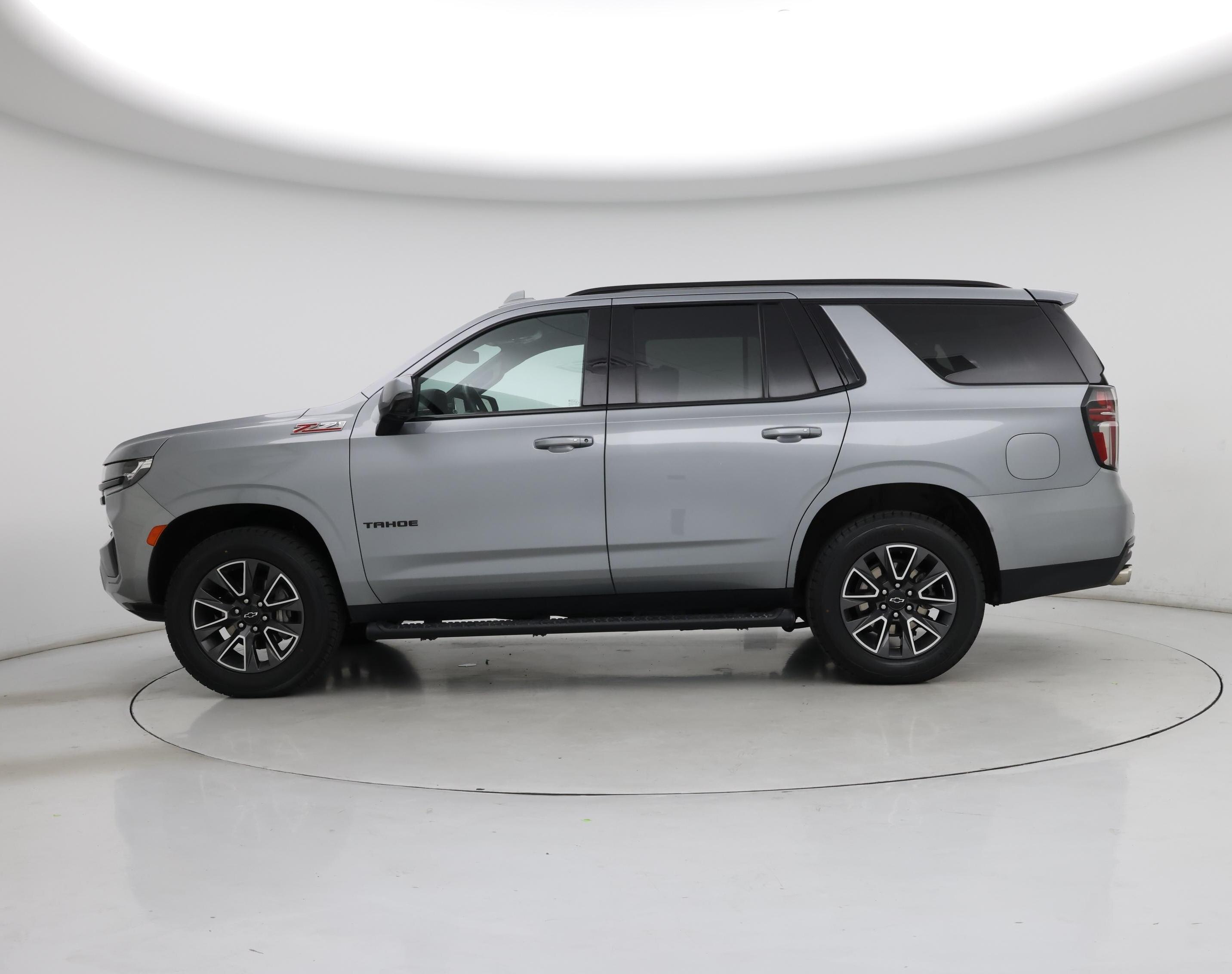 Thumbnail: 2023 Chevrolet Tahoe - 3