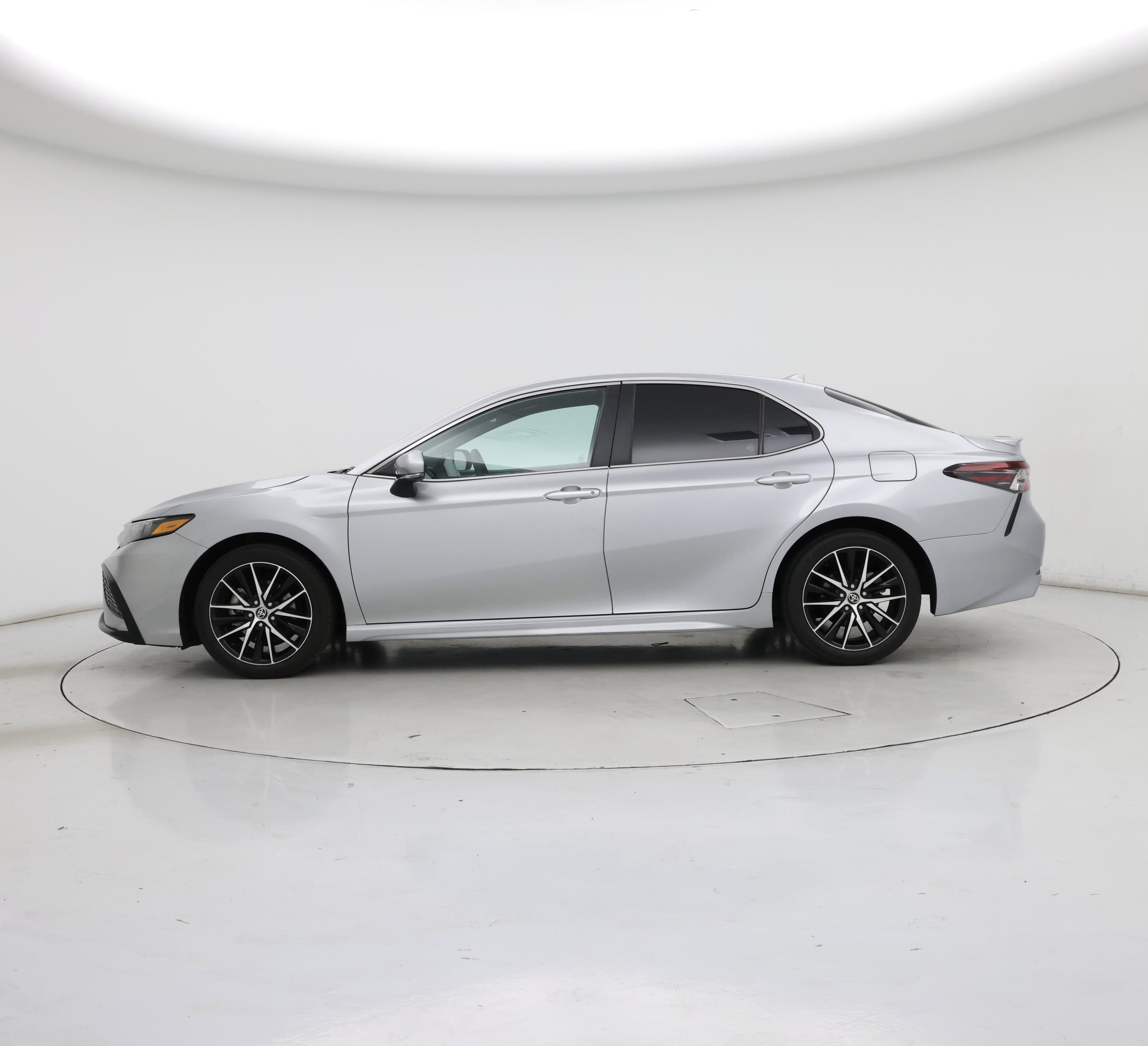 Thumbnail: 2023 Toyota Camry - 3