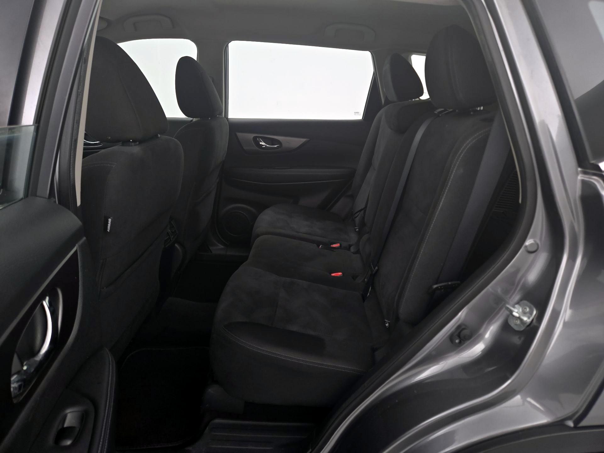 Thumbnail: 2015 Nissan Rogue - 19