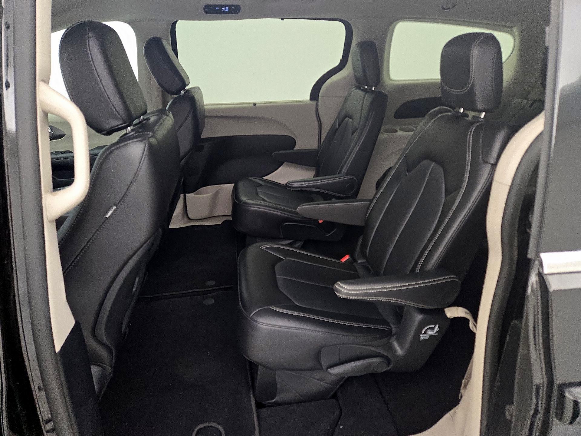 Thumbnail: 2024 Chrysler Pacifica - 19