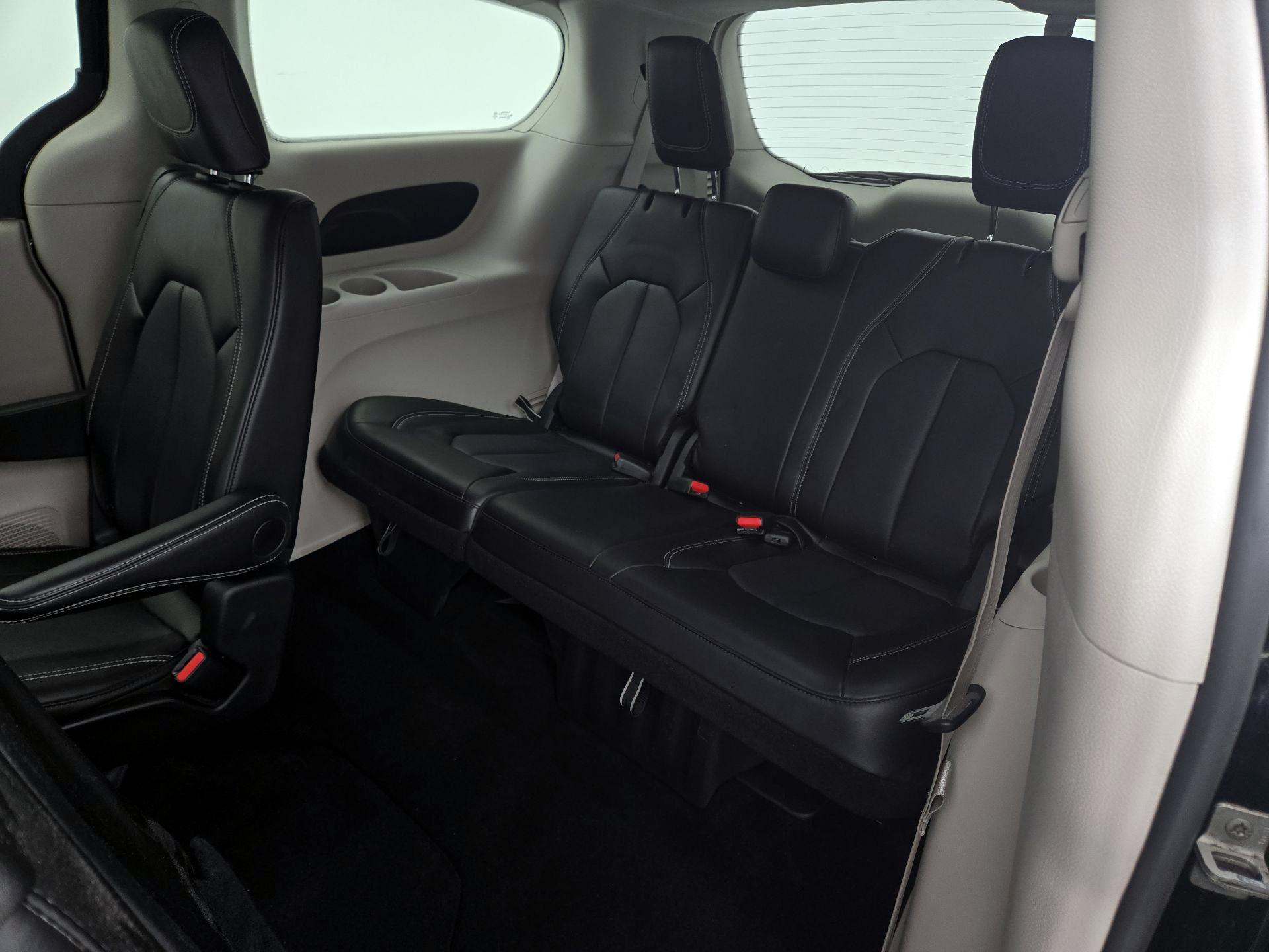 Thumbnail: 2024 Chrysler Pacifica - 20