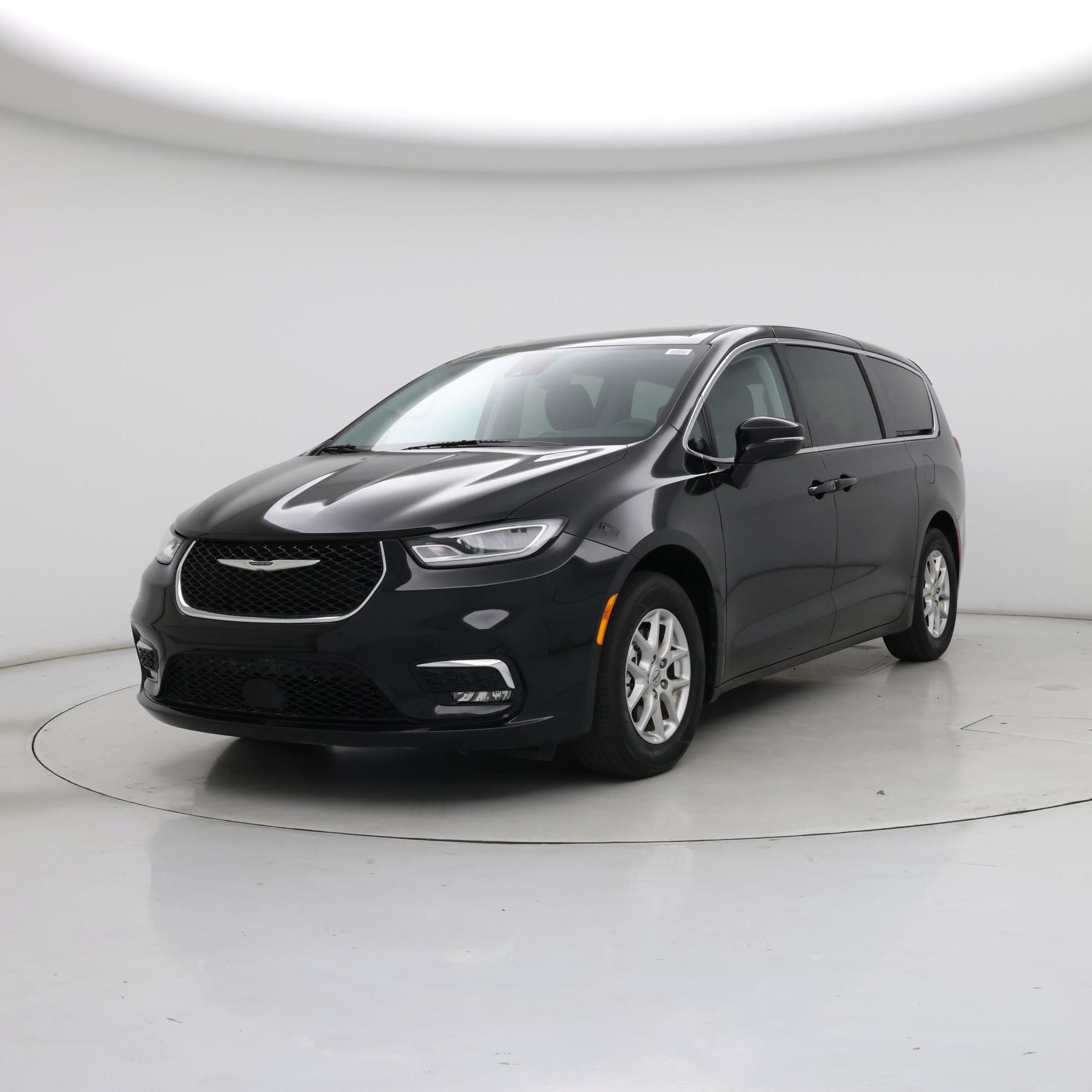 Thumbnail: 2024 Chrysler Pacifica - 4