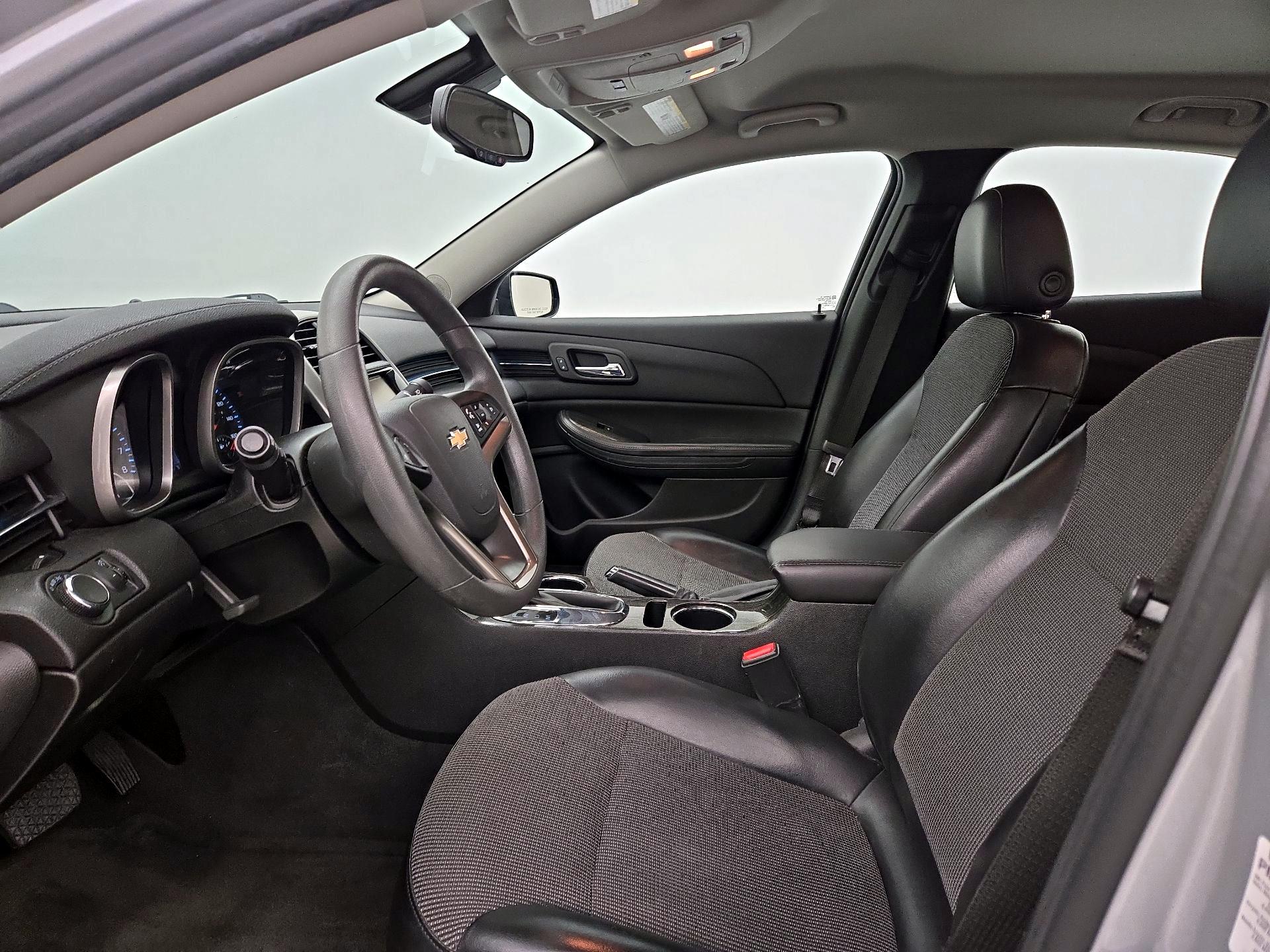 Thumbnail: 2016 Chevrolet Malibu - 11
