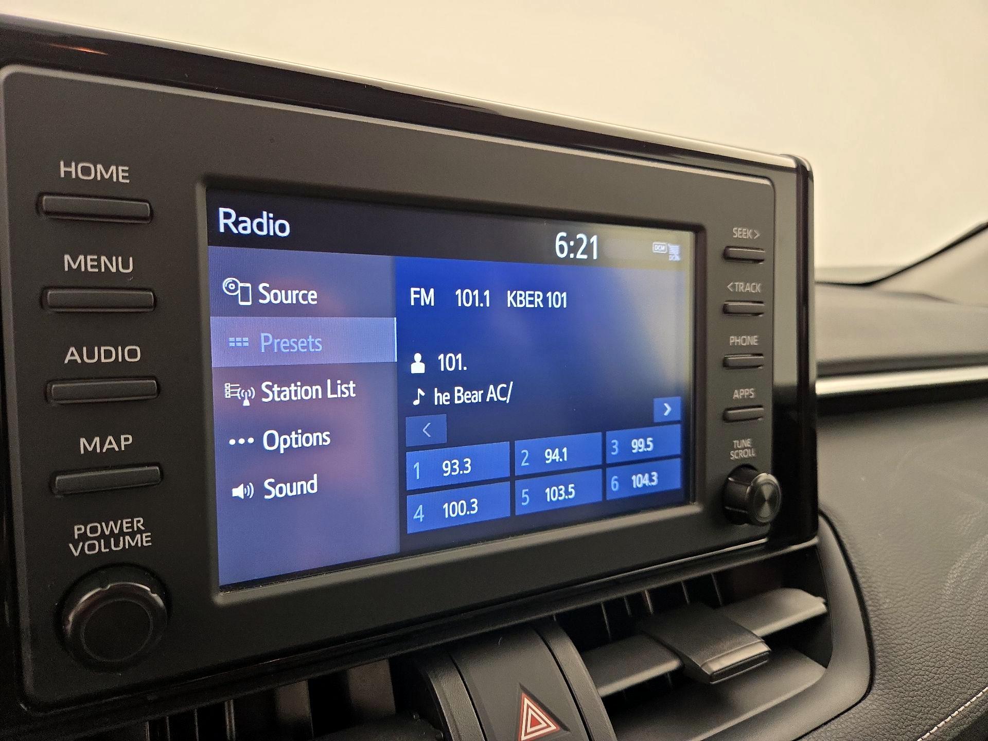Thumbnail: 2019 Toyota RAV4 - 15