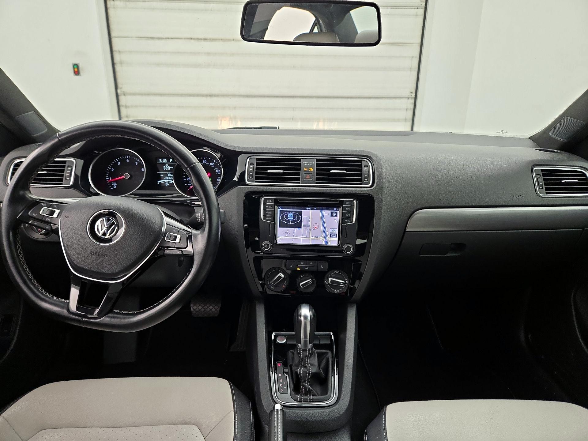 Thumbnail: 2016 Volkswagen Jetta - 9