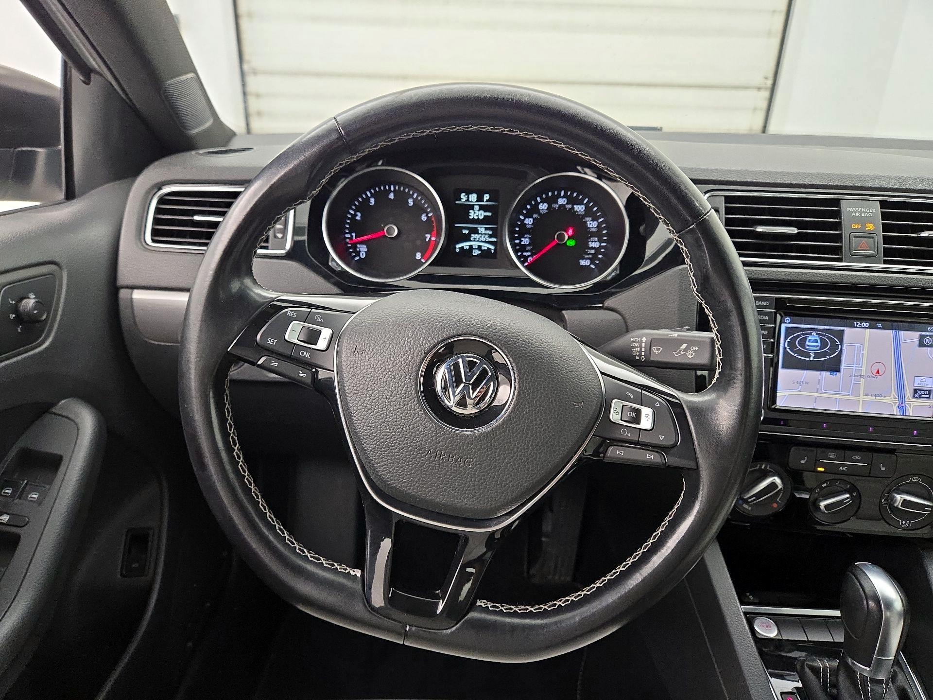 Thumbnail: 2016 Volkswagen Jetta - 10