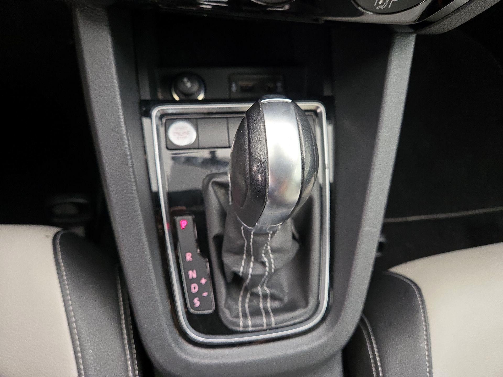Thumbnail: 2016 Volkswagen Jetta - 18
