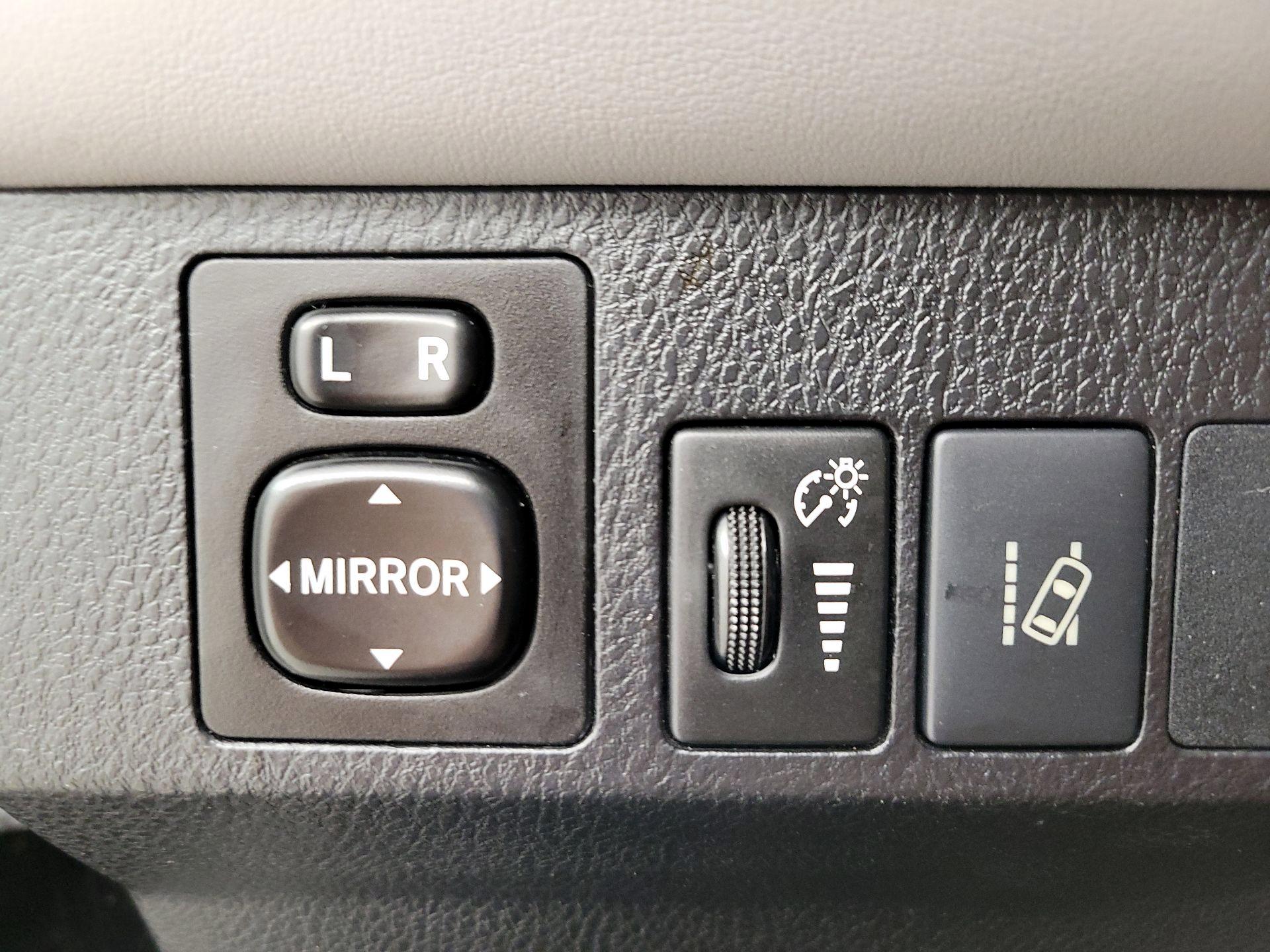 Thumbnail: 2017 Toyota RAV4 - 13