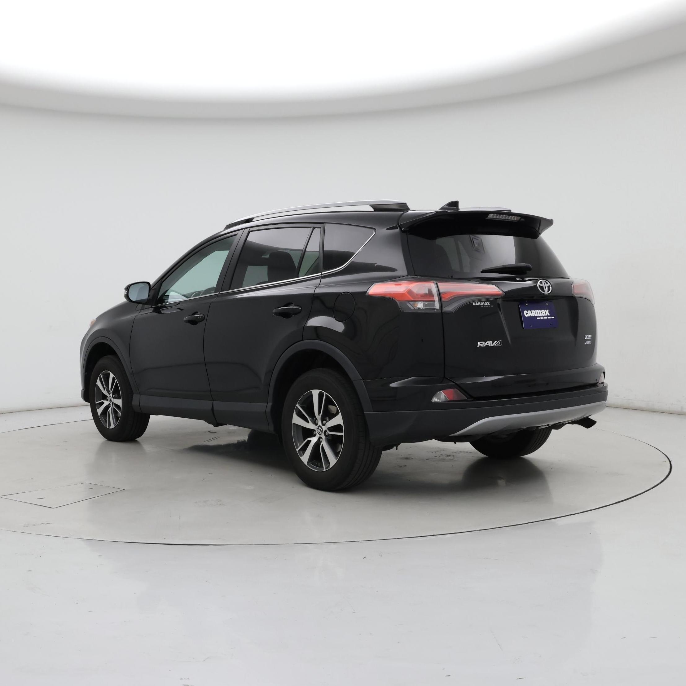 Thumbnail: 2017 Toyota RAV4 - 2