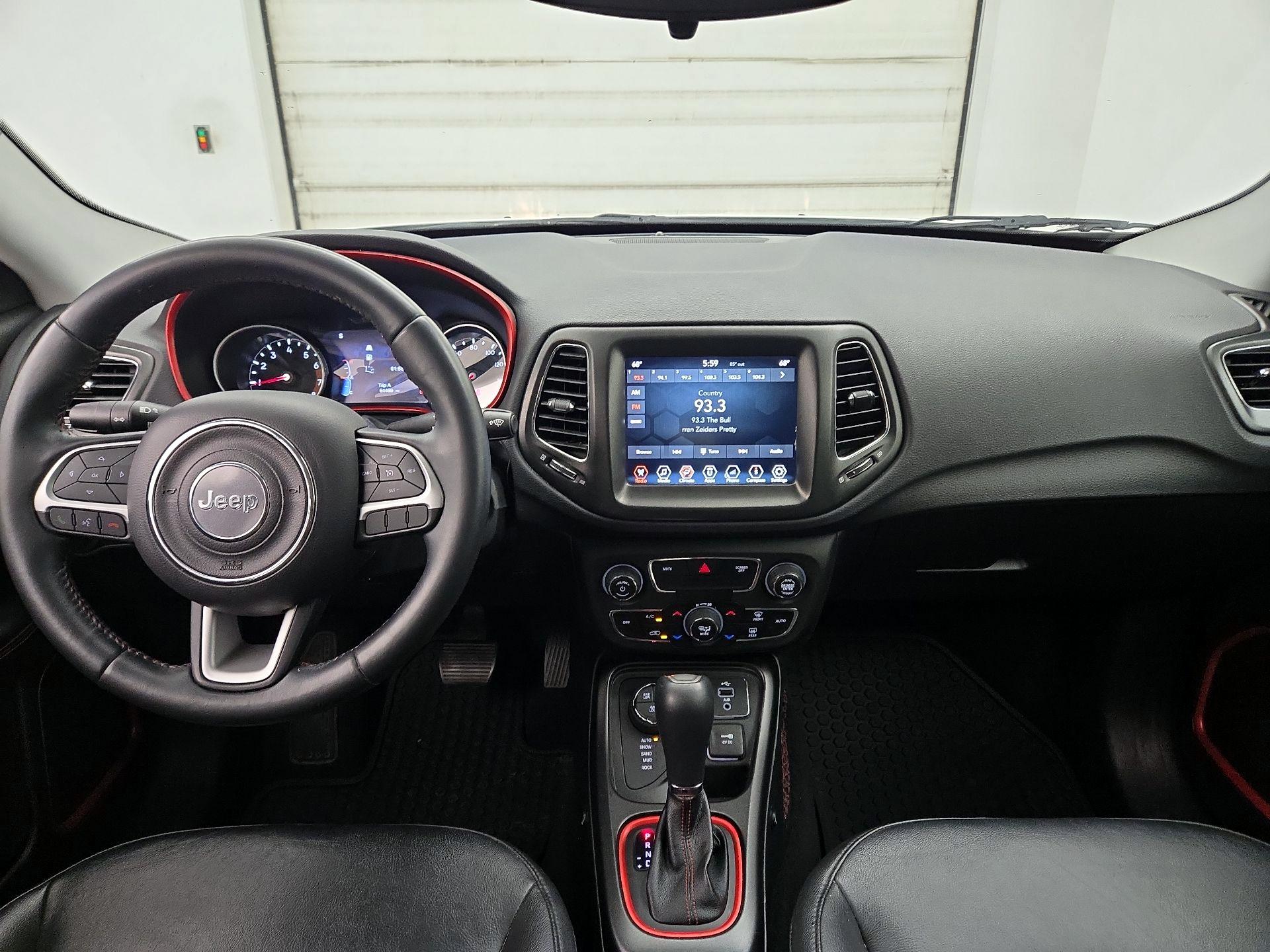 Thumbnail: 2018 Jeep Compass - 9