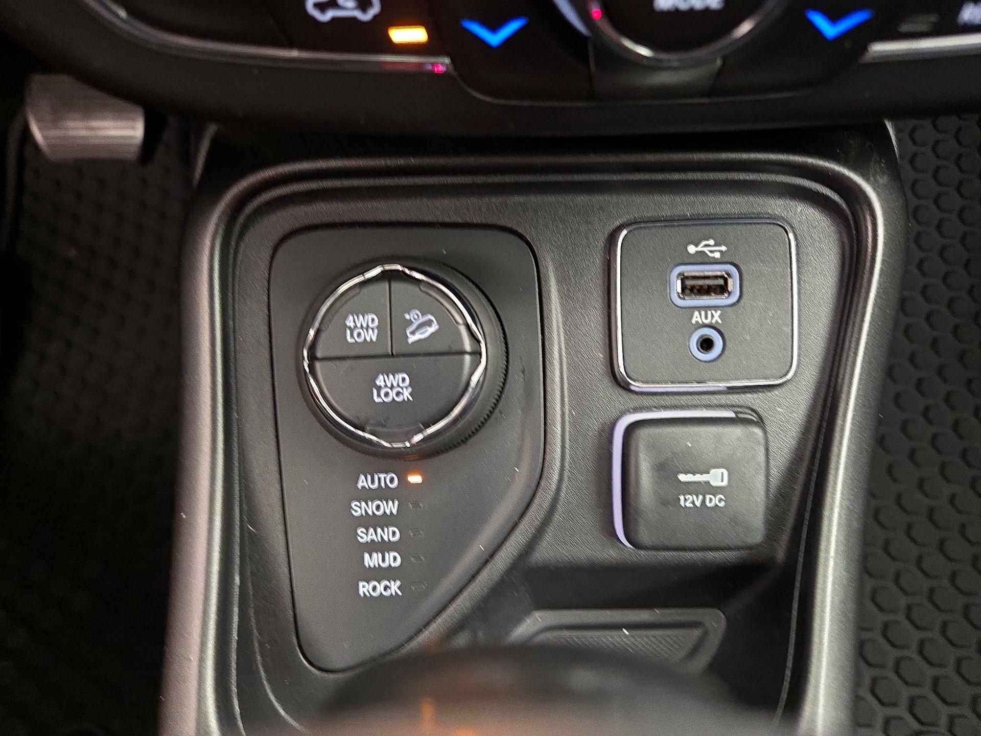 Thumbnail: 2018 Jeep Compass - 18