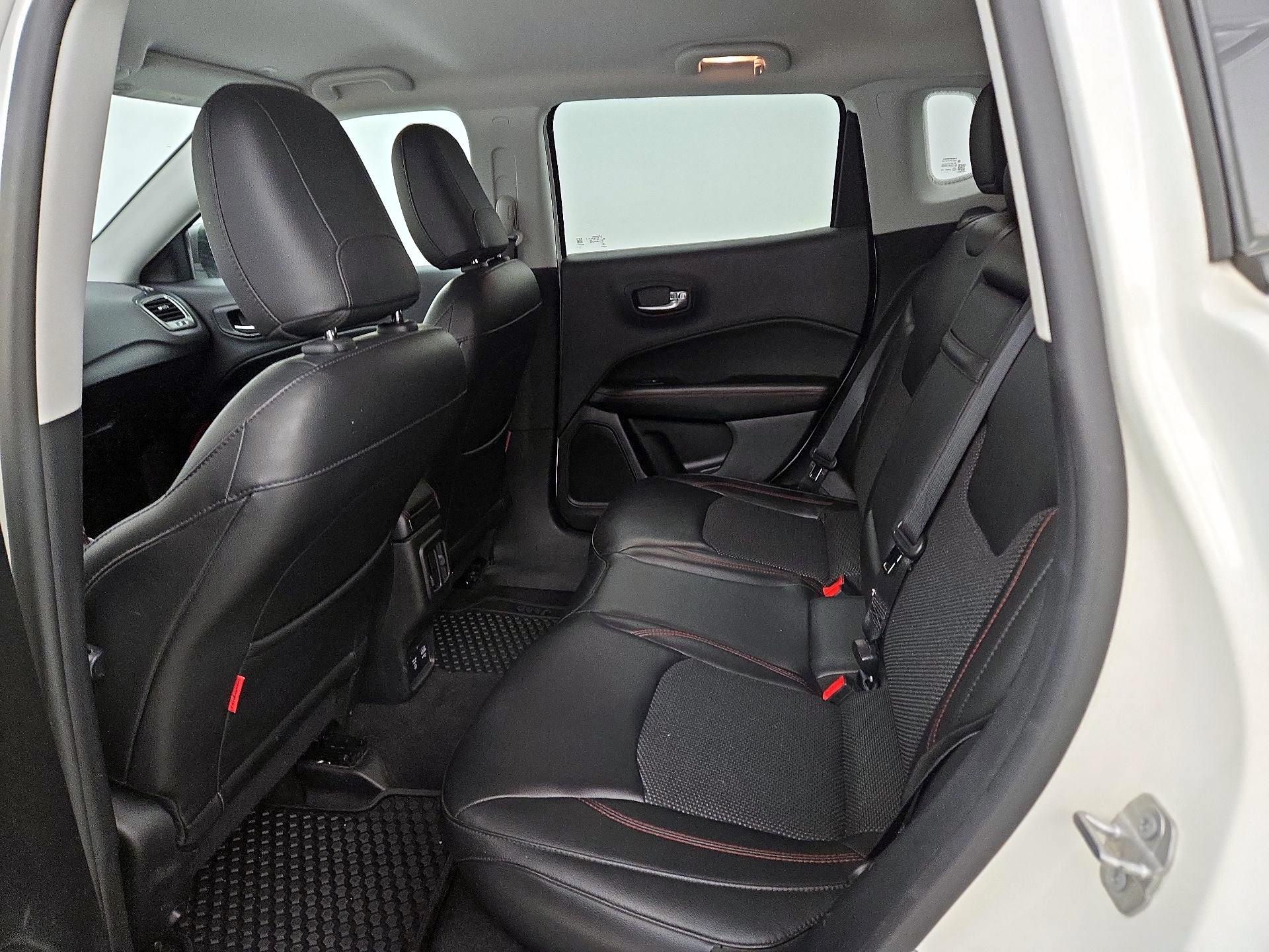 Thumbnail: 2018 Jeep Compass - 19