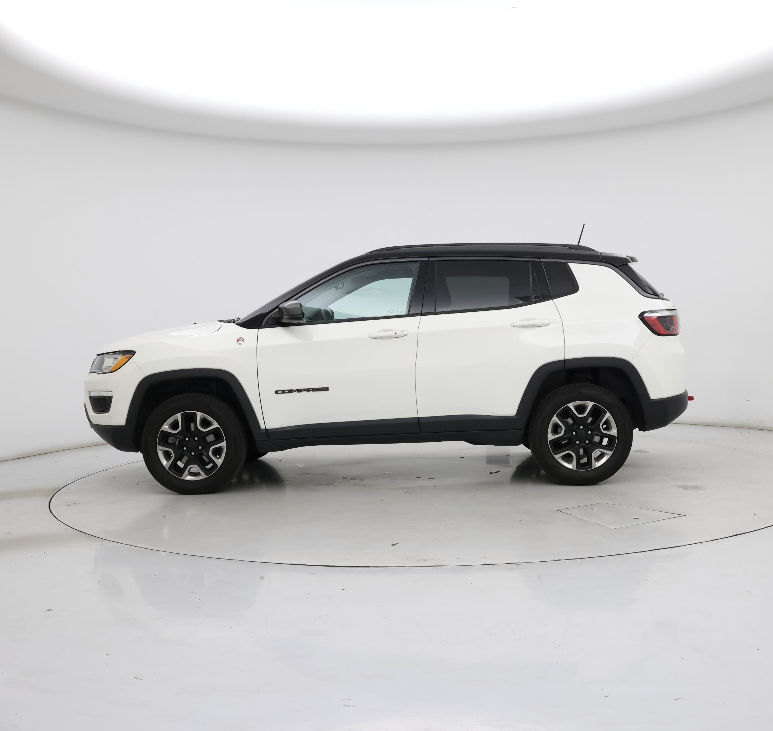 Thumbnail: 2018 Jeep Compass - 3