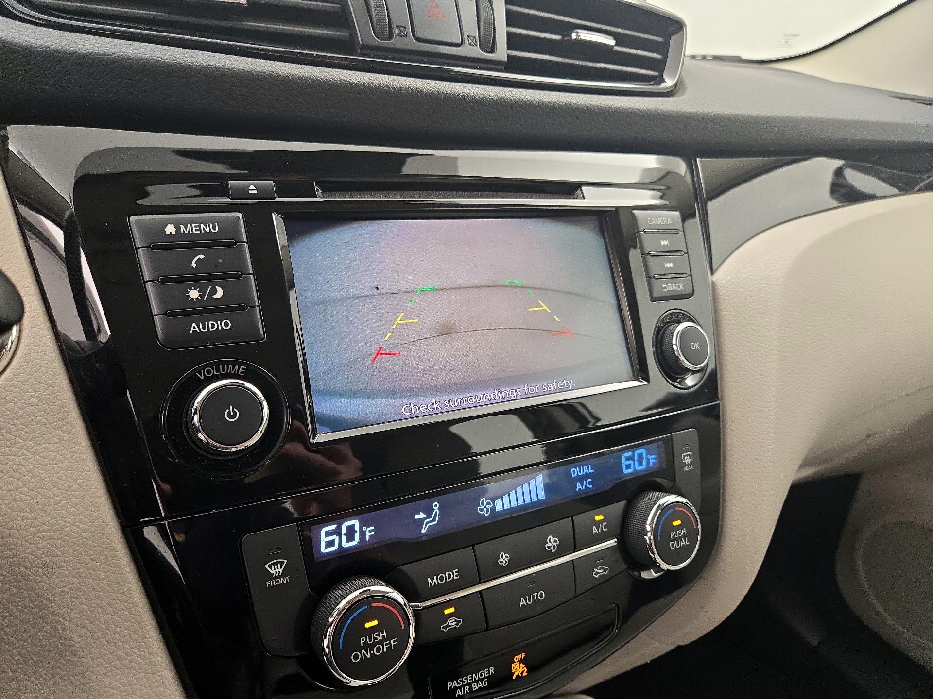 Thumbnail: 2019 Nissan Rogue Sport - 14