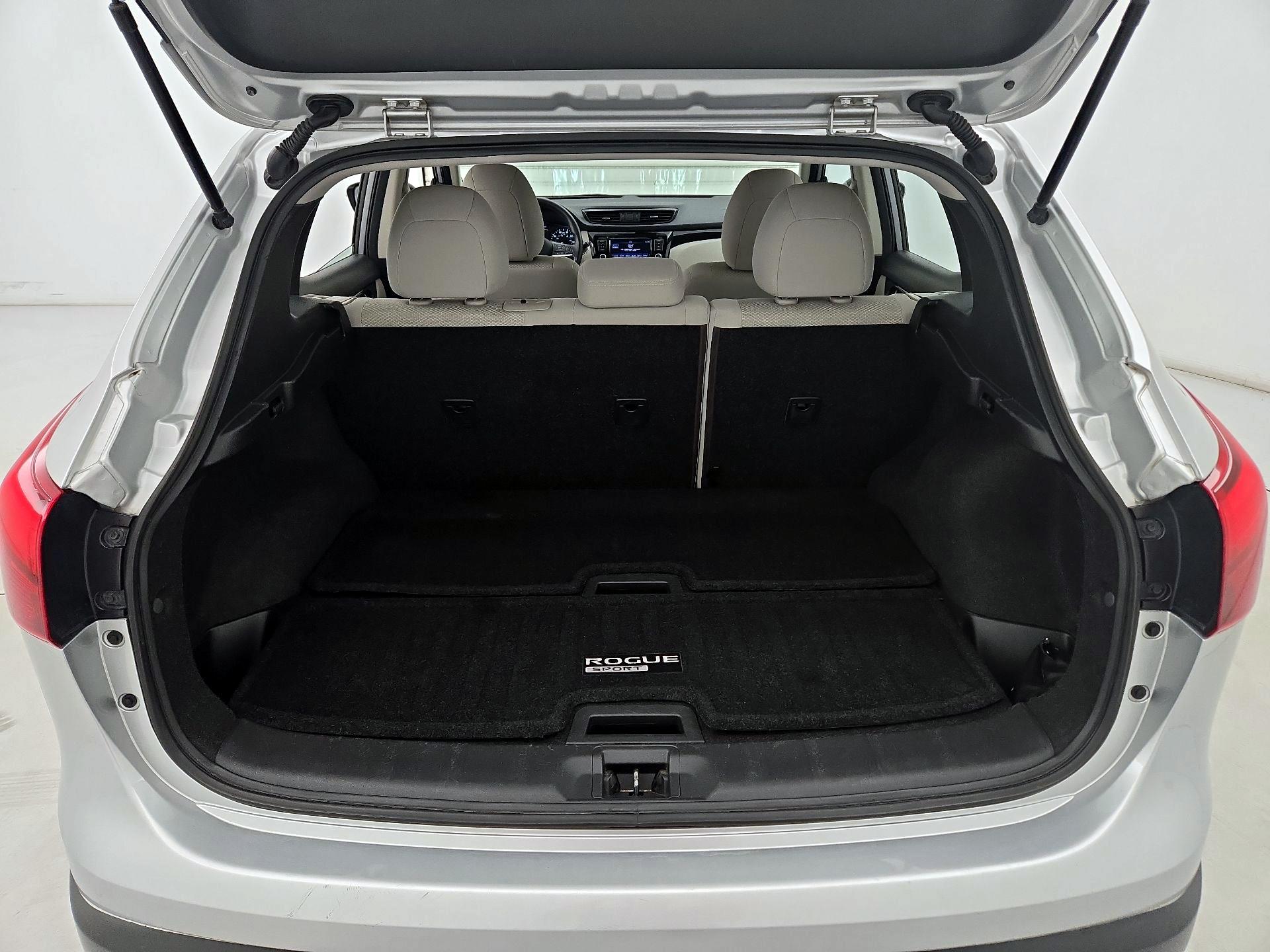 Thumbnail: 2019 Nissan Rogue Sport - 20