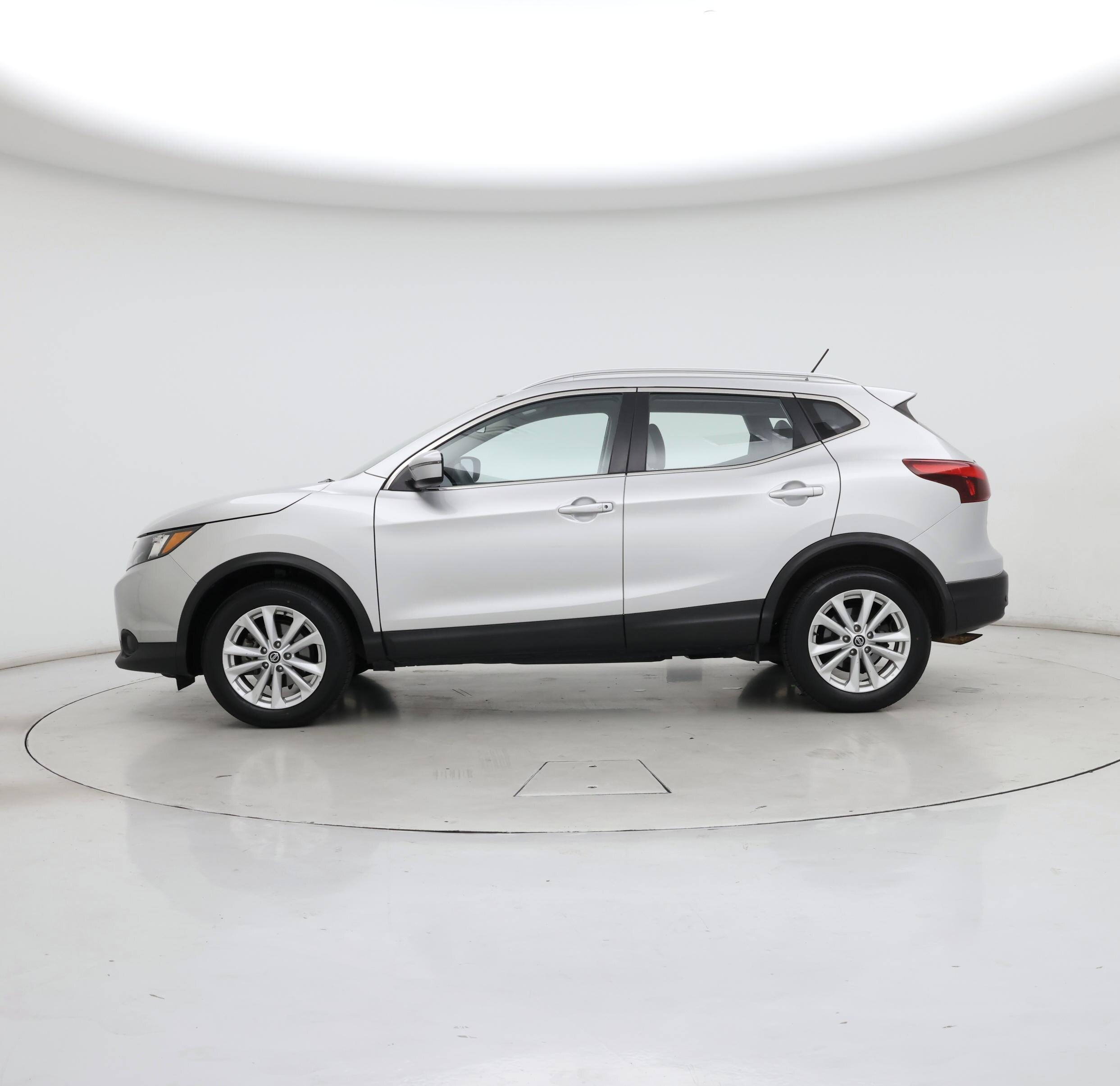 Thumbnail: 2019 Nissan Rogue Sport - 3