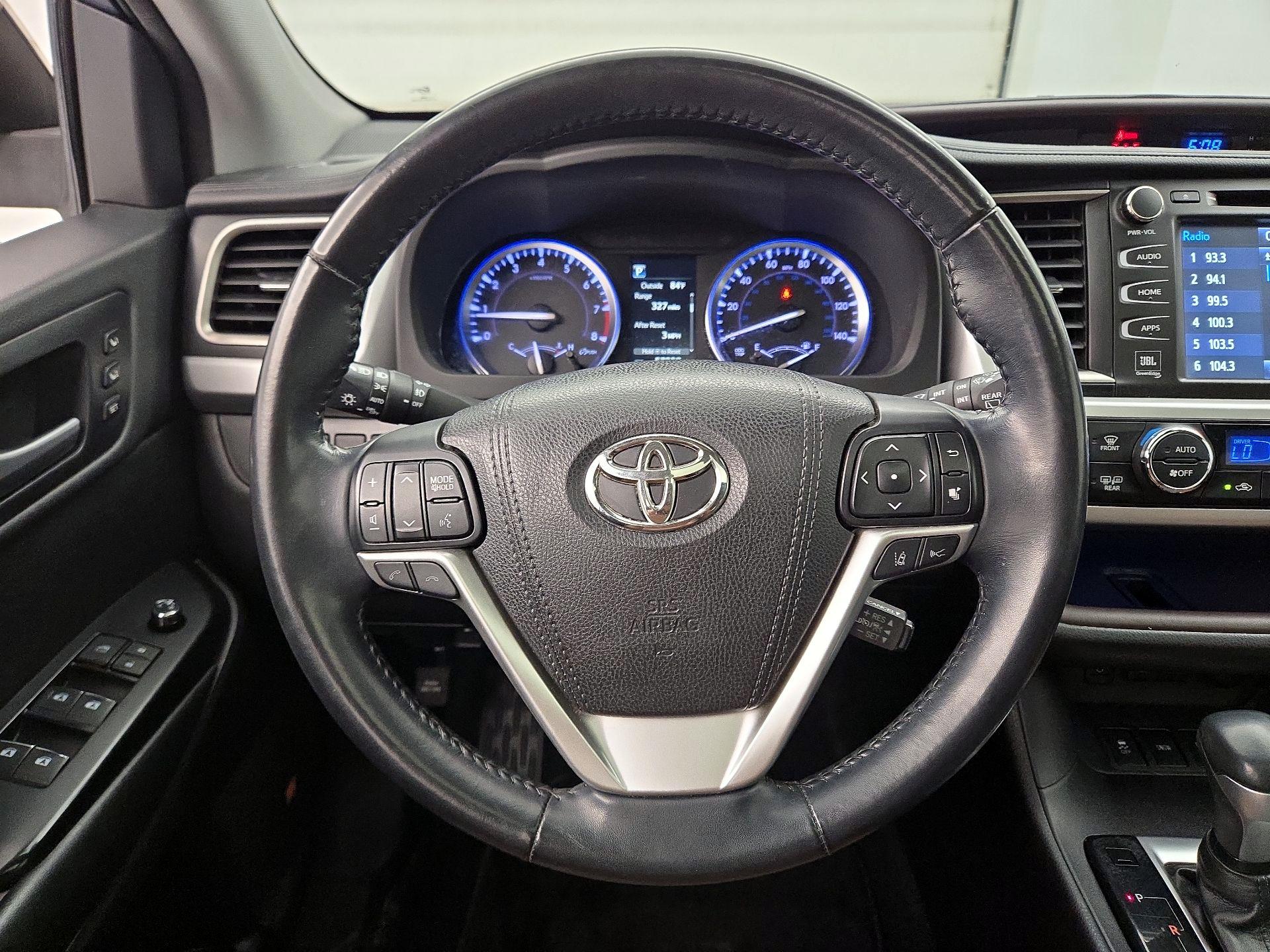 Thumbnail: 2018 Toyota Highlander - 10