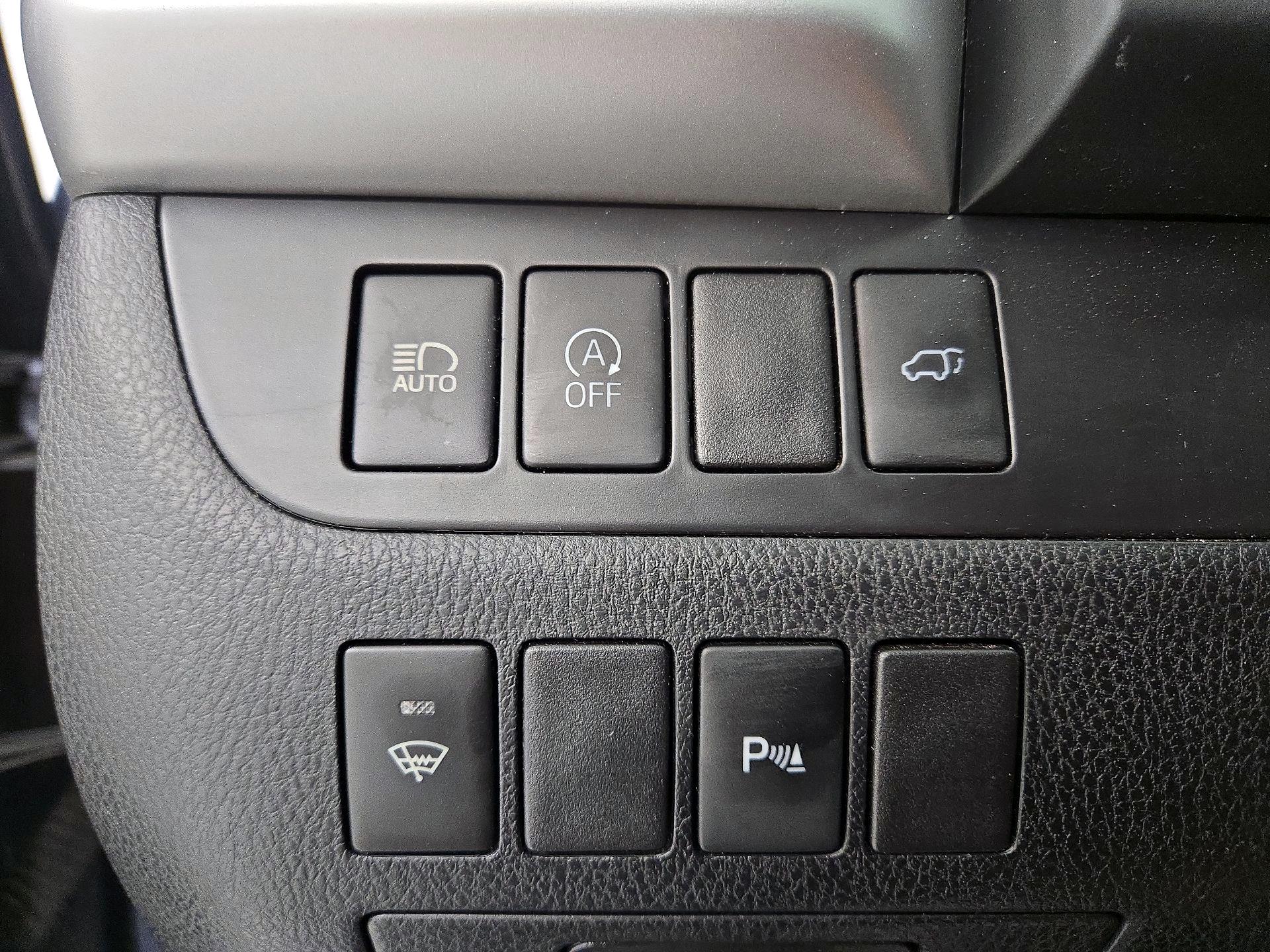 Thumbnail: 2018 Toyota Highlander - 13