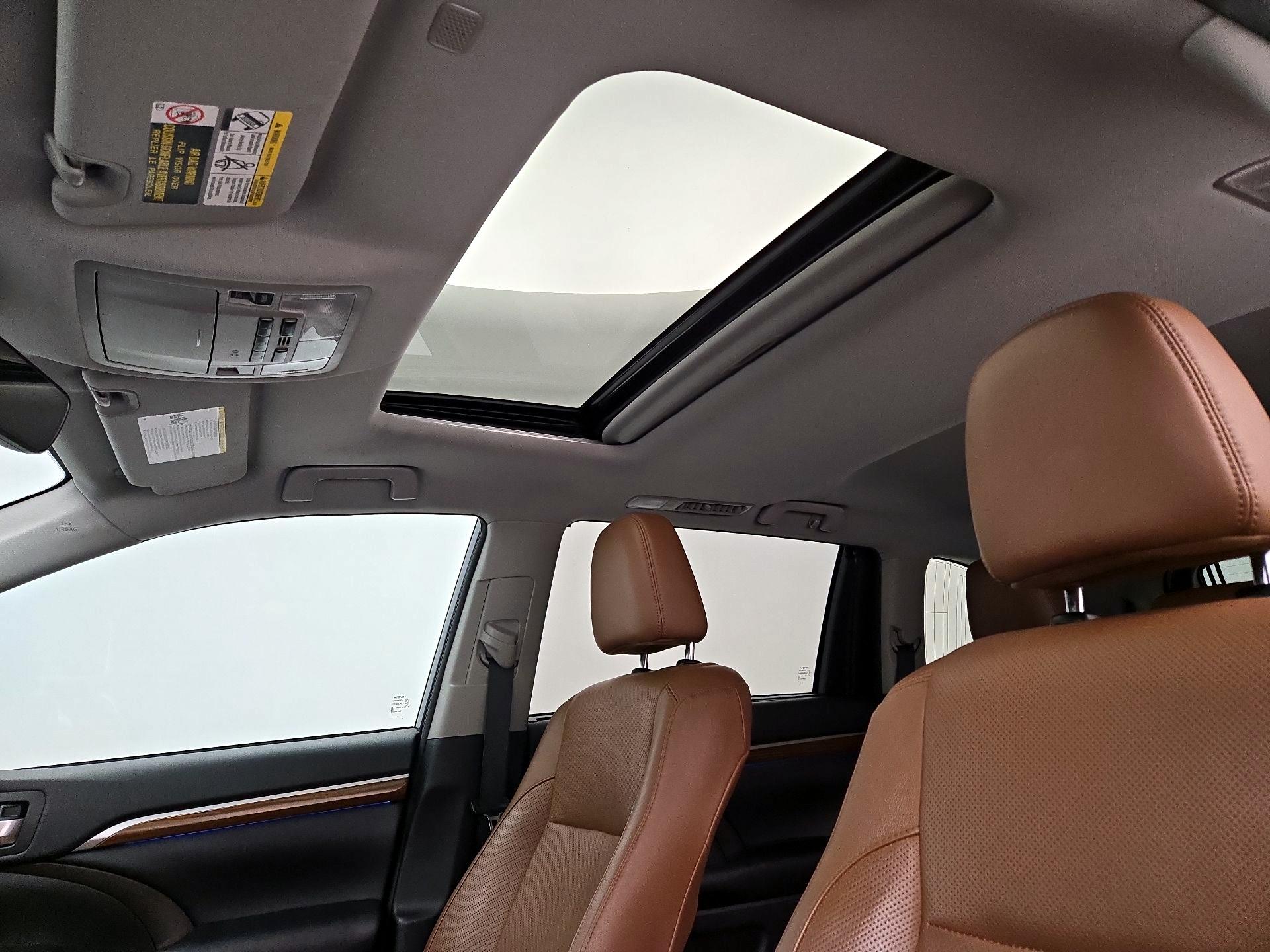 Thumbnail: 2018 Toyota Highlander - 19