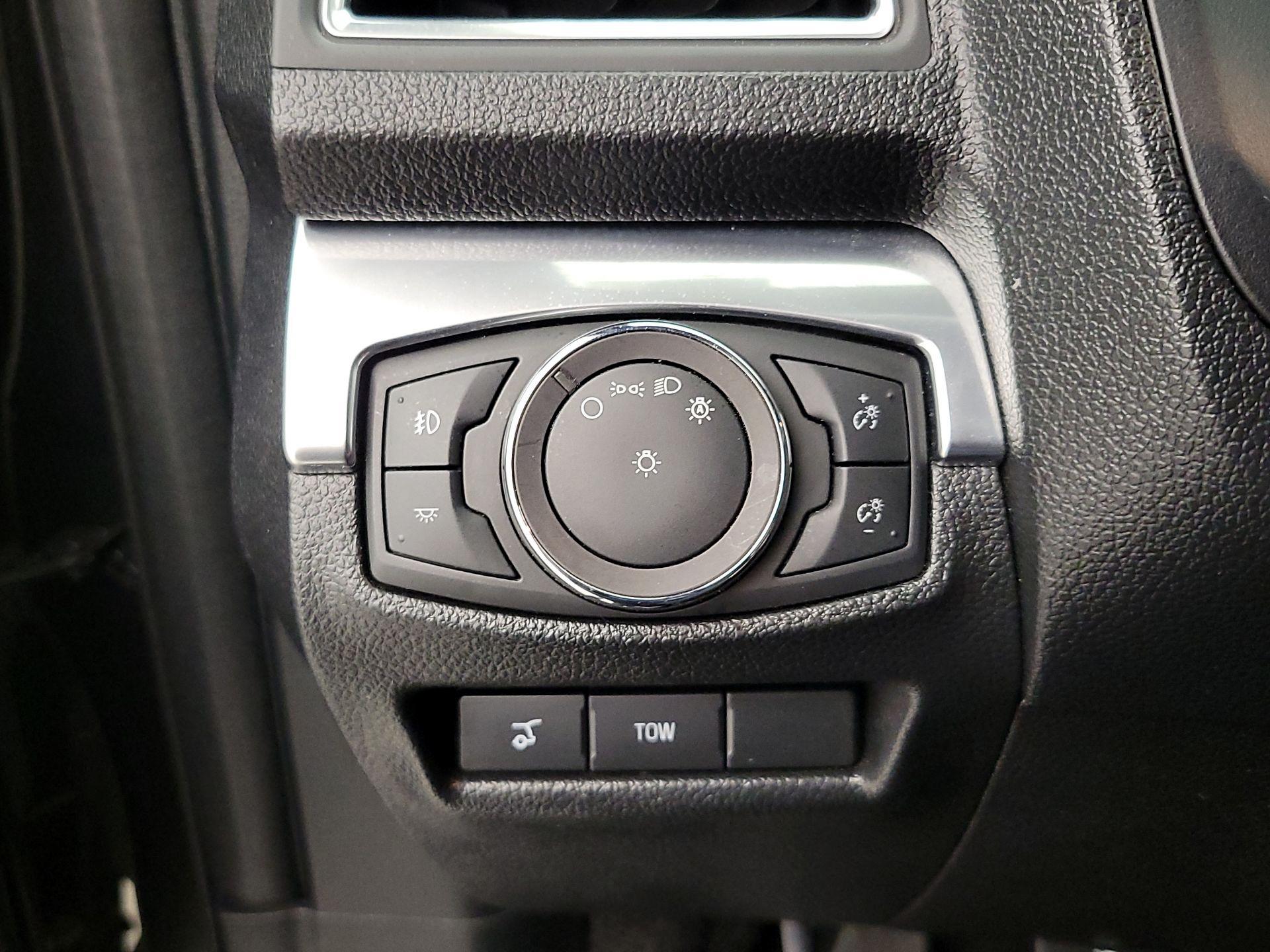 Thumbnail: 2019 Ford Explorer - 13