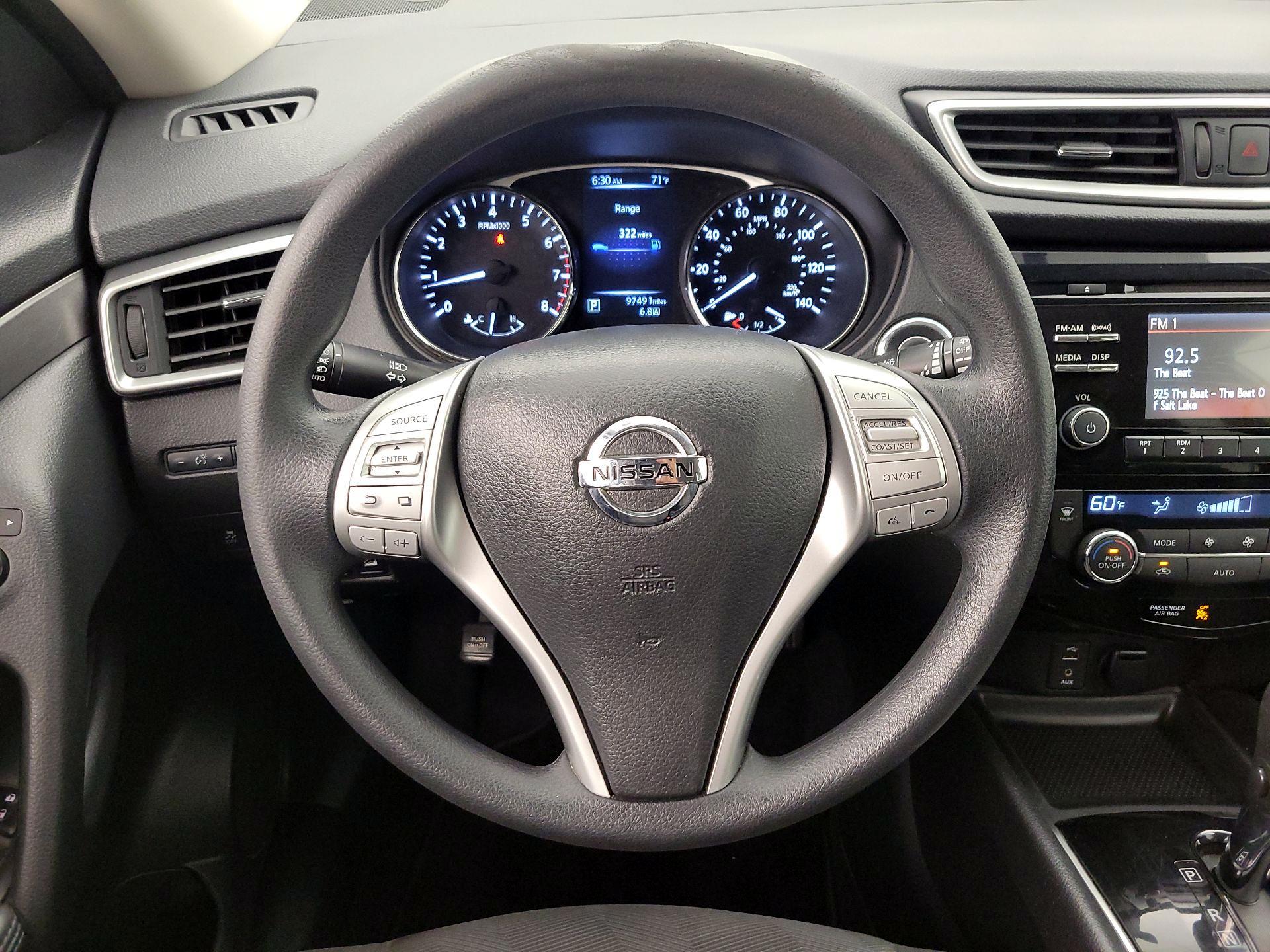 Thumbnail: 2016 Nissan Rogue - 10