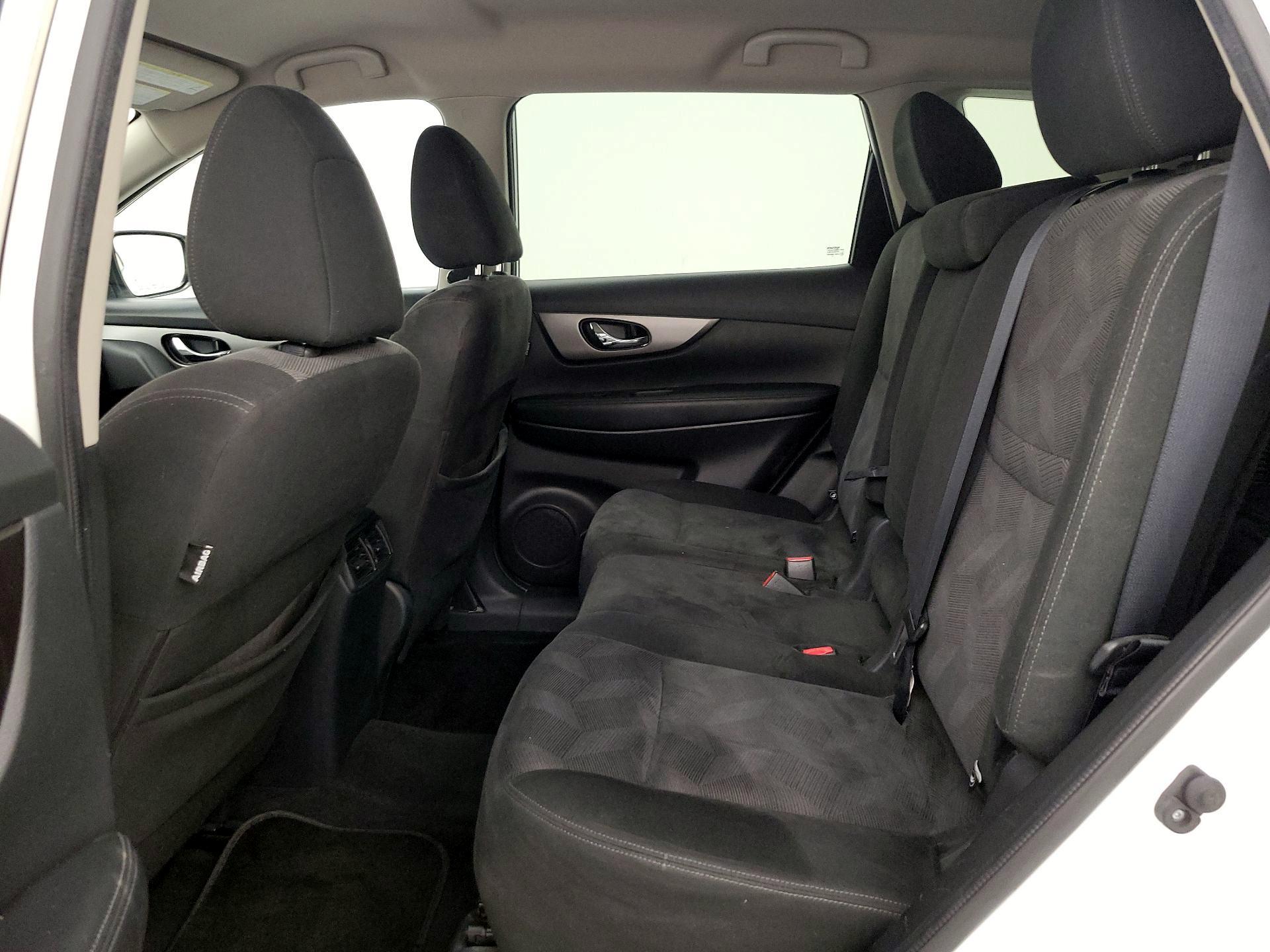 Thumbnail: 2016 Nissan Rogue - 19