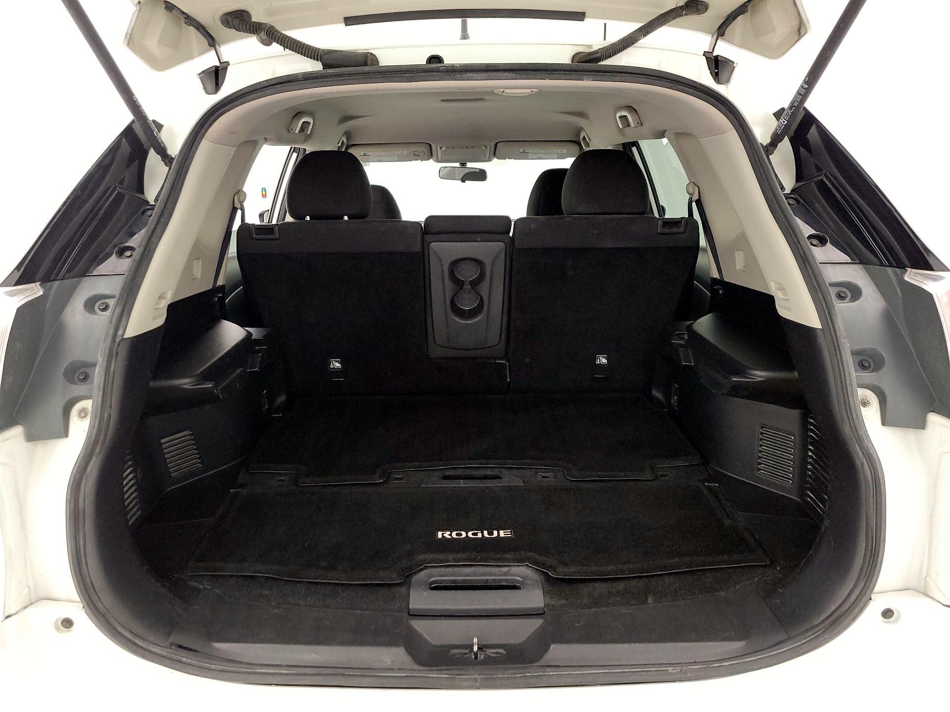 Thumbnail: 2016 Nissan Rogue - 20