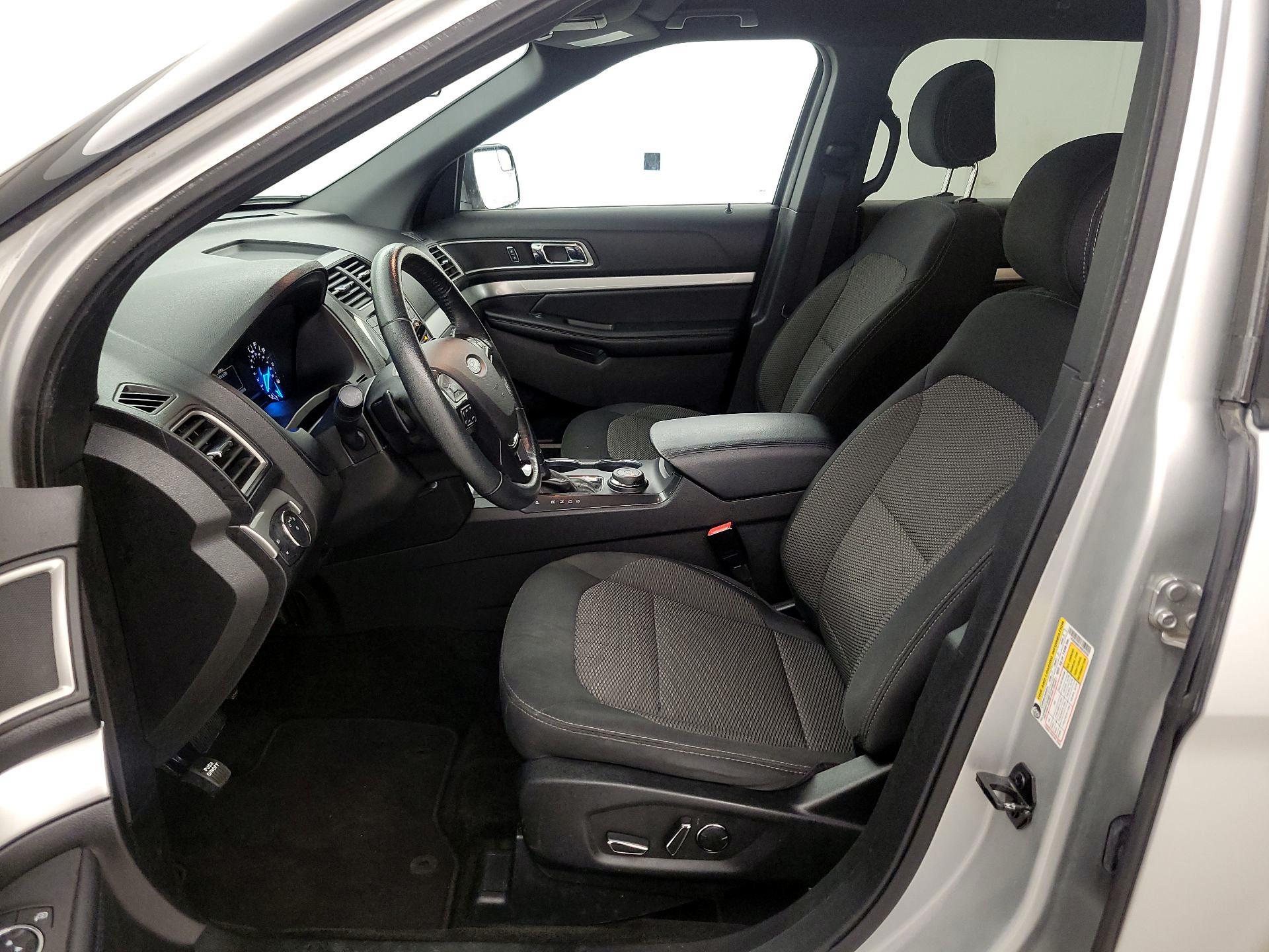 Thumbnail: 2017 Ford Explorer - 11