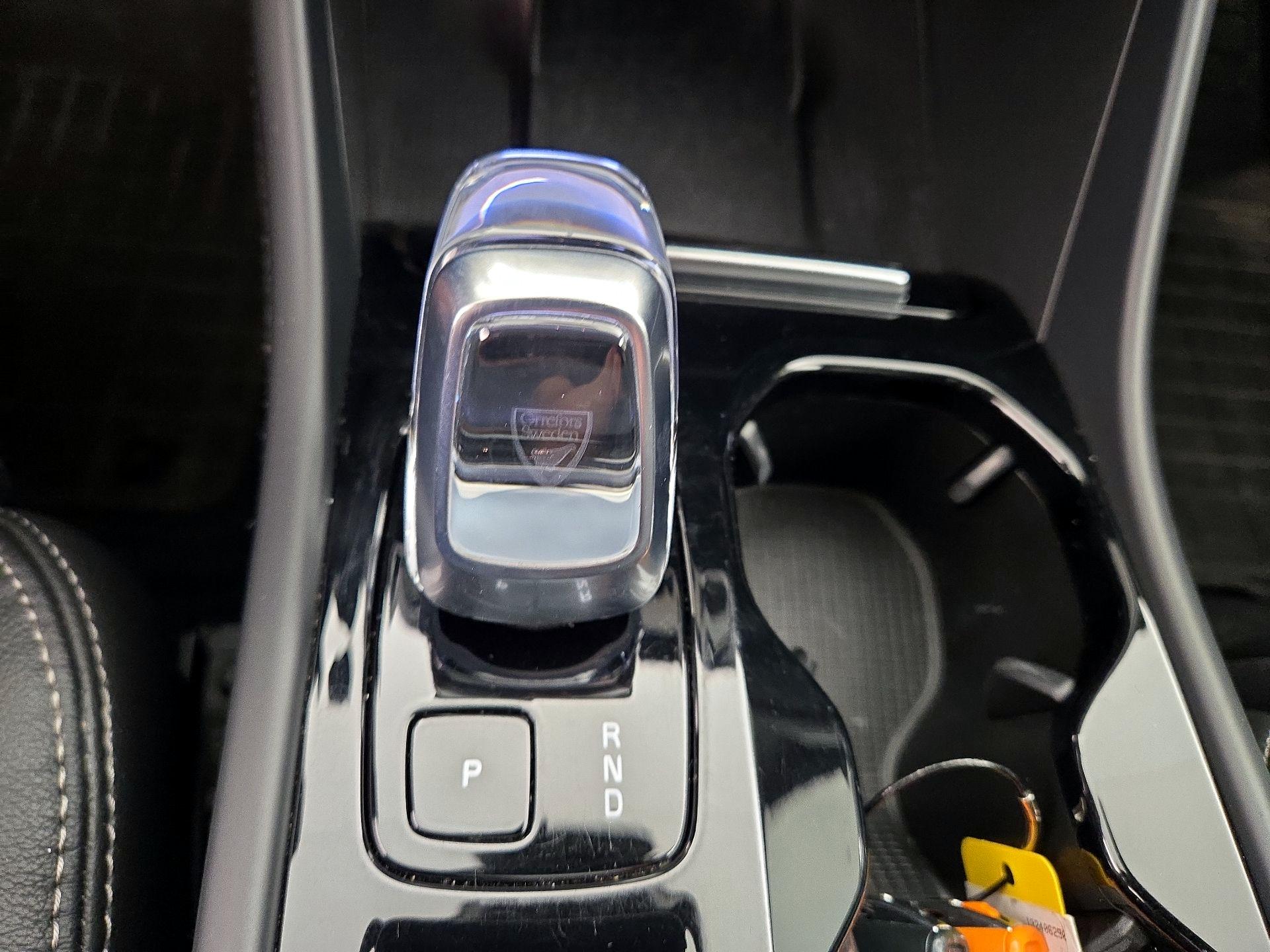 Thumbnail: 2023 Volvo XC40 - 18