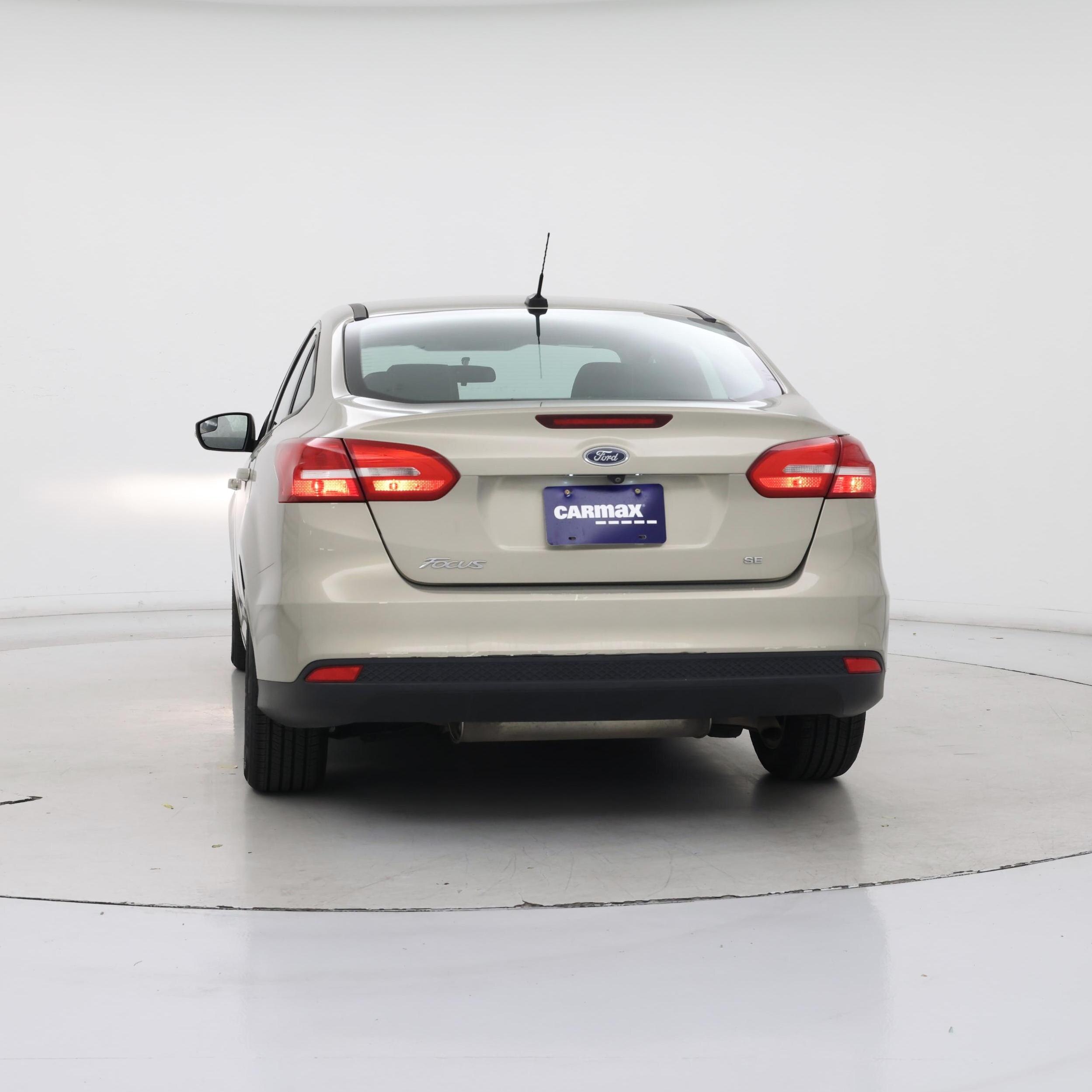 Thumbnail: 2015 Ford Focus - 6