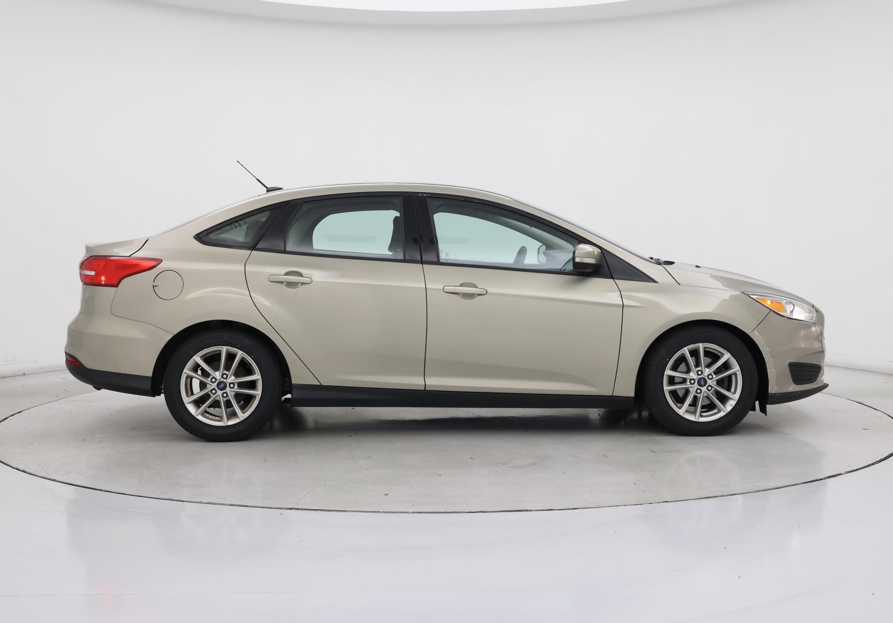 Thumbnail: 2015 Ford Focus - 7