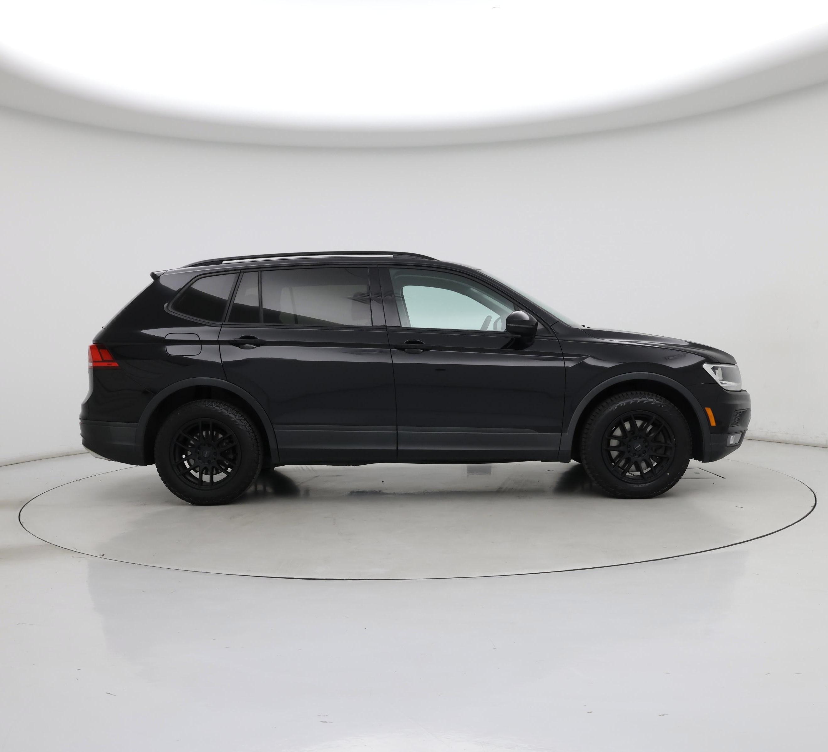 Thumbnail: 2018 Volkswagen Tiguan - 7