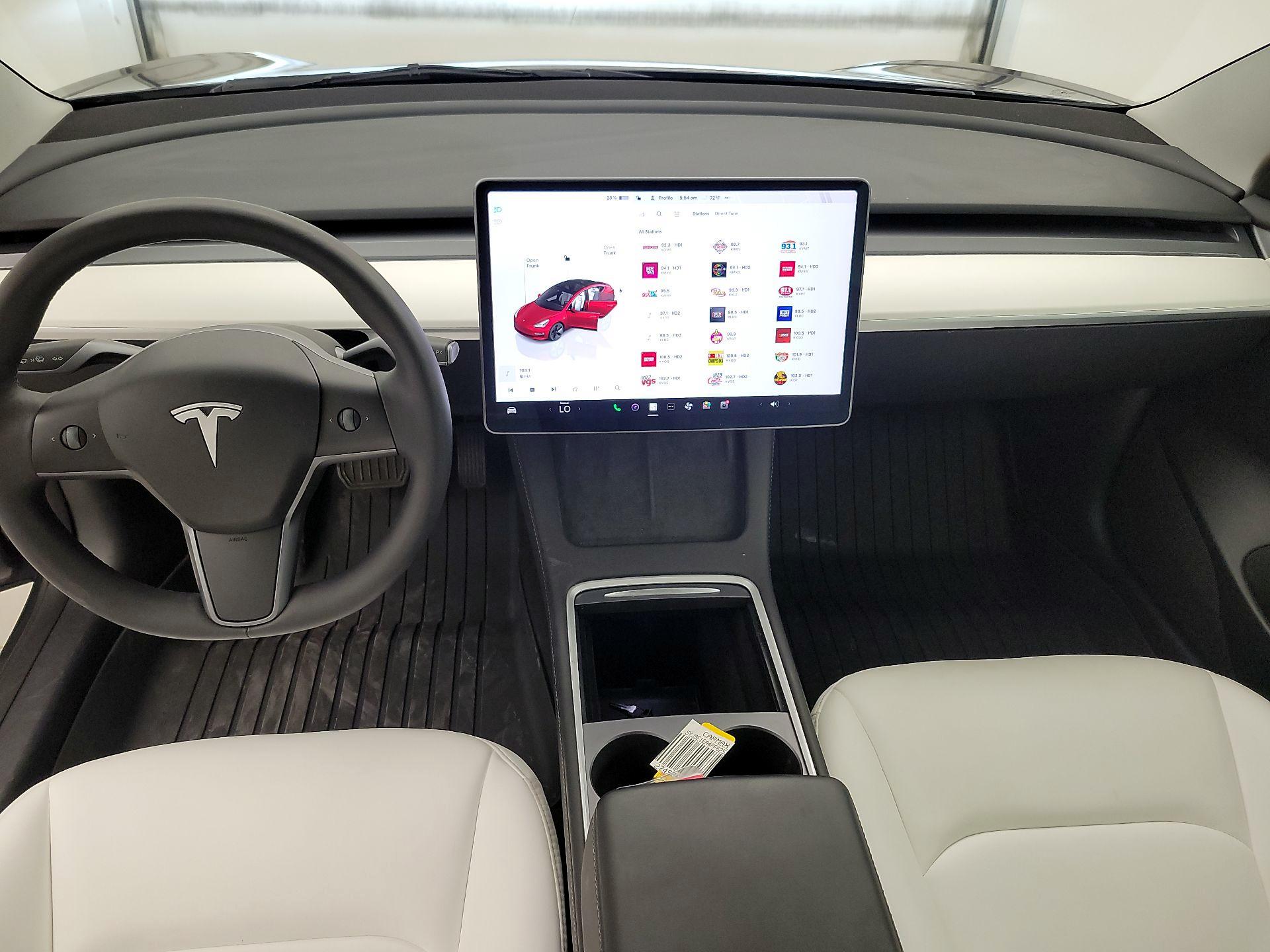 Thumbnail: 2023 Tesla Model 3 - 9