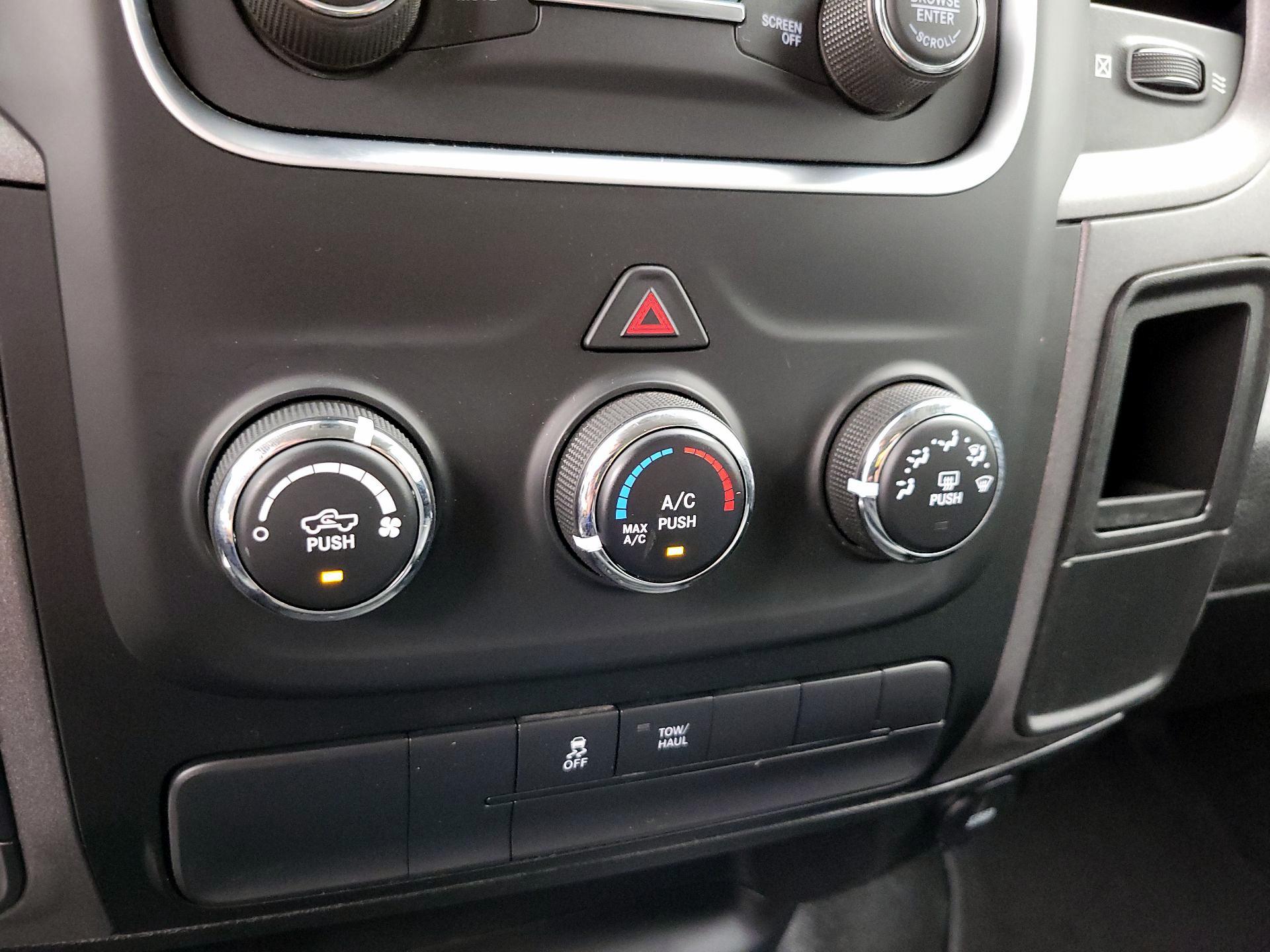 Thumbnail: 2022 RAM 1500 Classic - 17