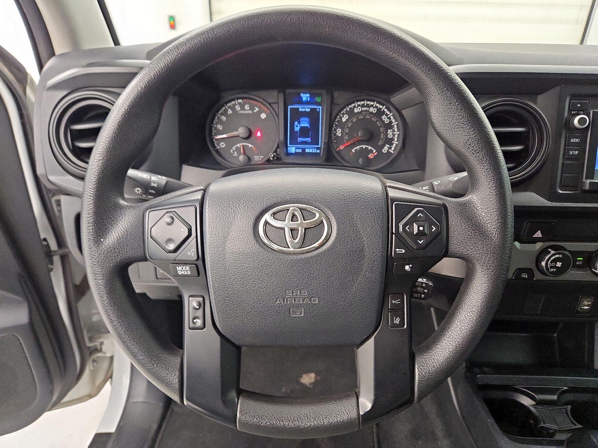 Thumbnail: 2019 Toyota Tacoma - 10