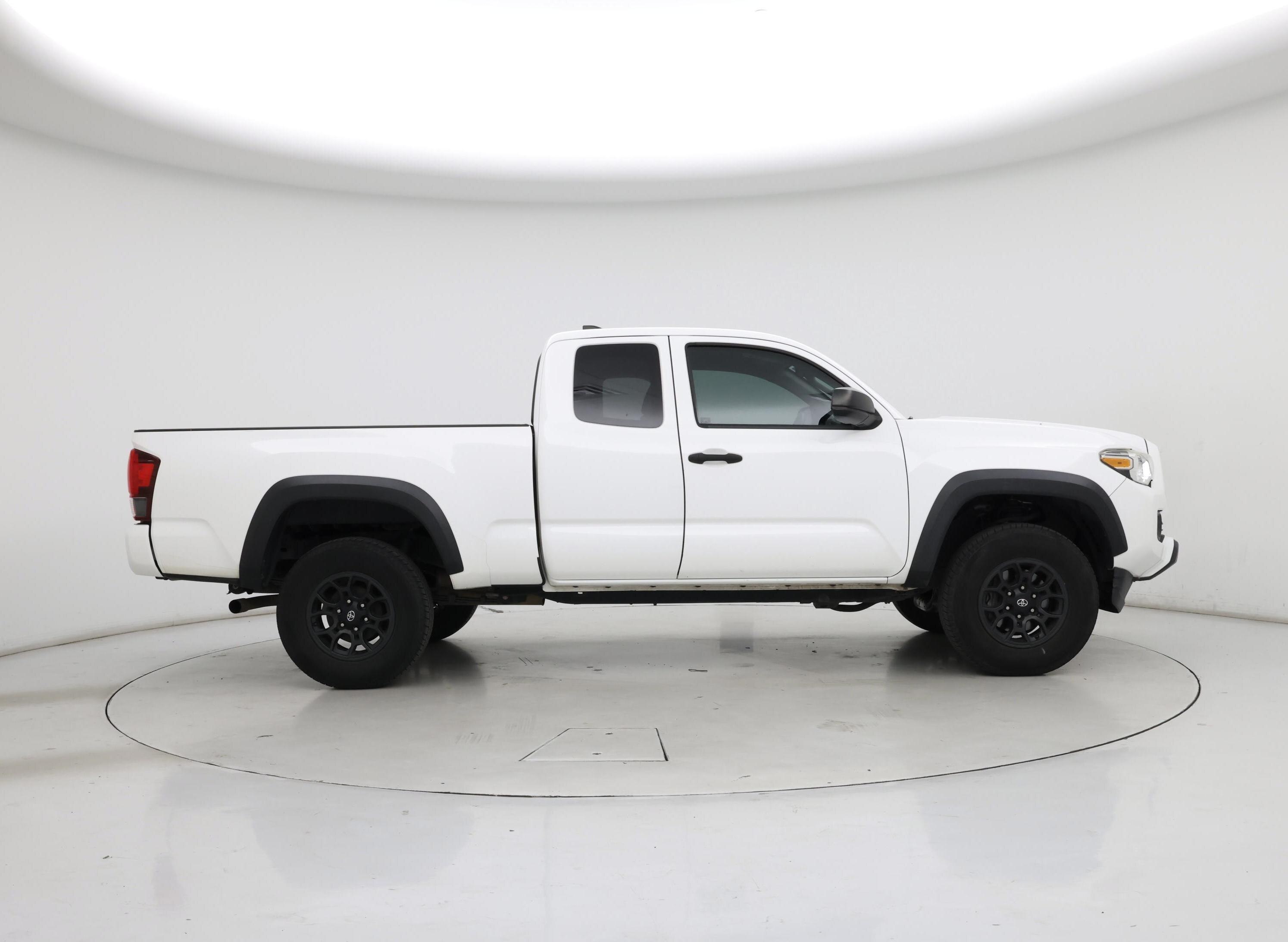 Thumbnail: 2019 Toyota Tacoma - 7