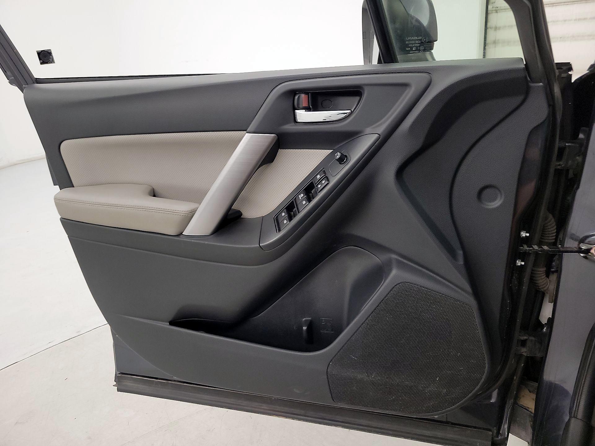 Thumbnail: 2015 Subaru Forester - 12