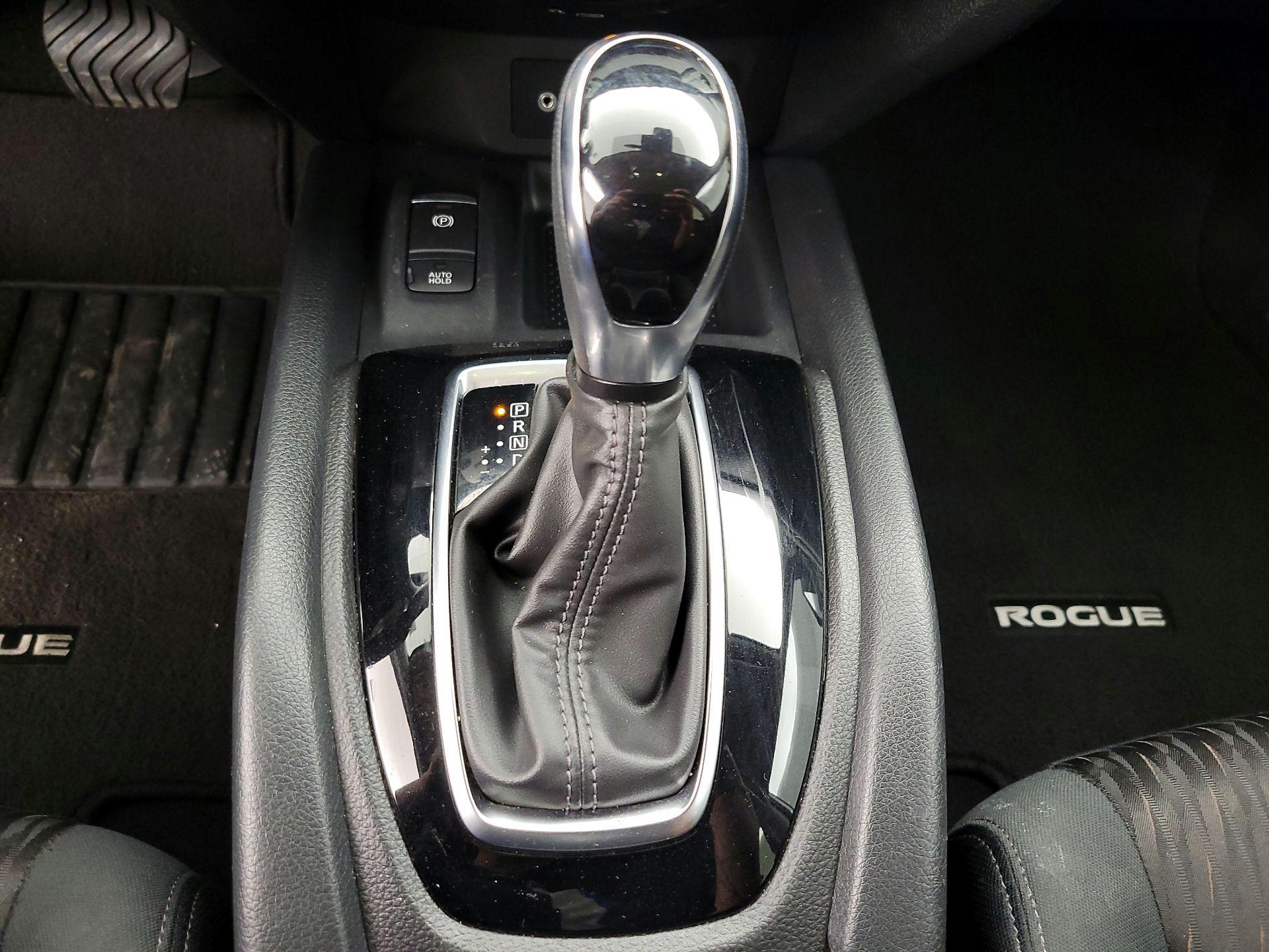 Thumbnail: 2019 Nissan Rogue - 18