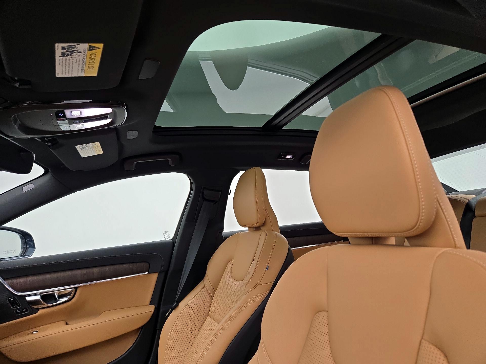 Thumbnail: 2024 Volvo S90 - 20
