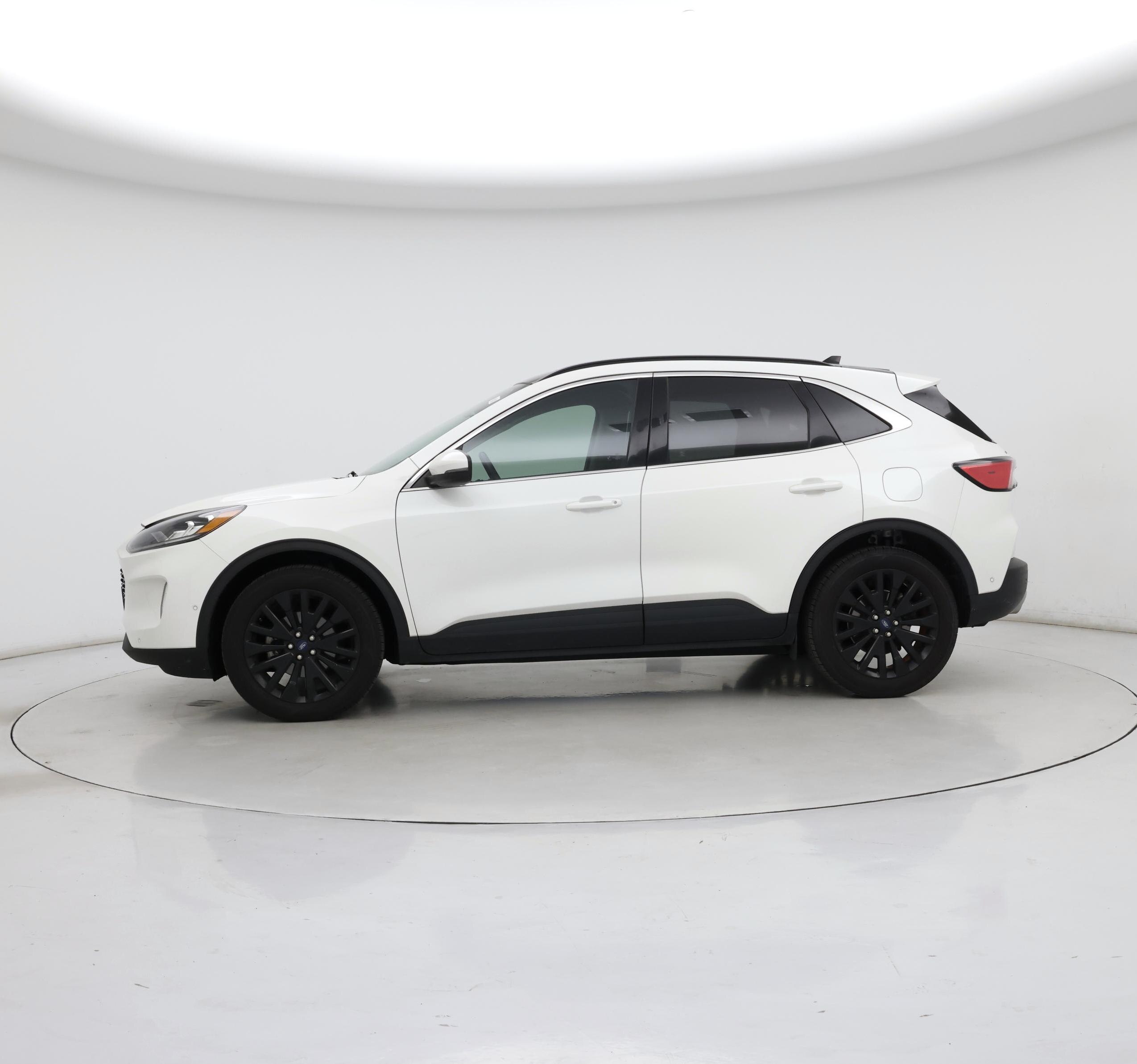 Thumbnail: 2020 Ford Escape - 3