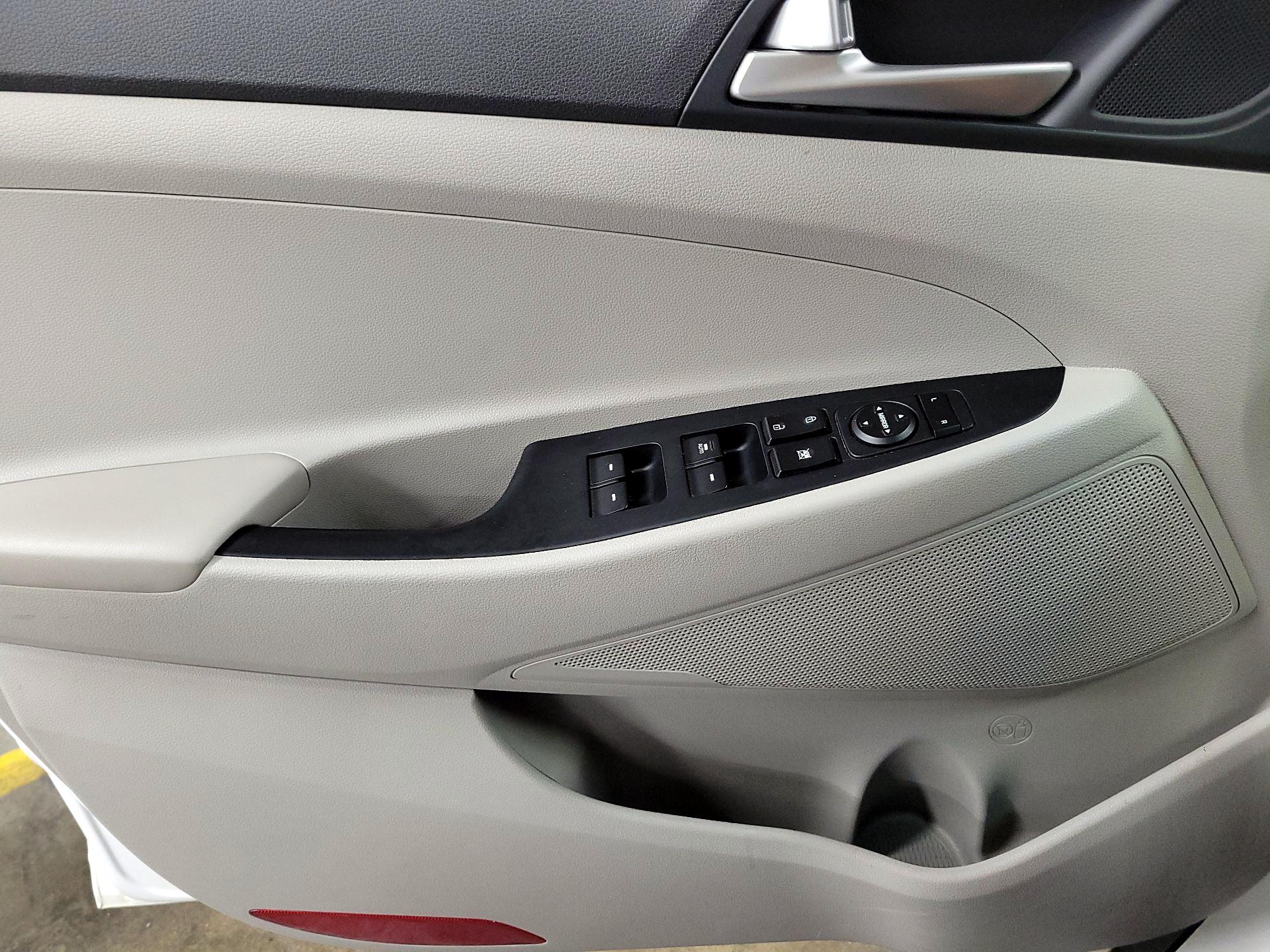Thumbnail: 2021 Hyundai Tucson - 12