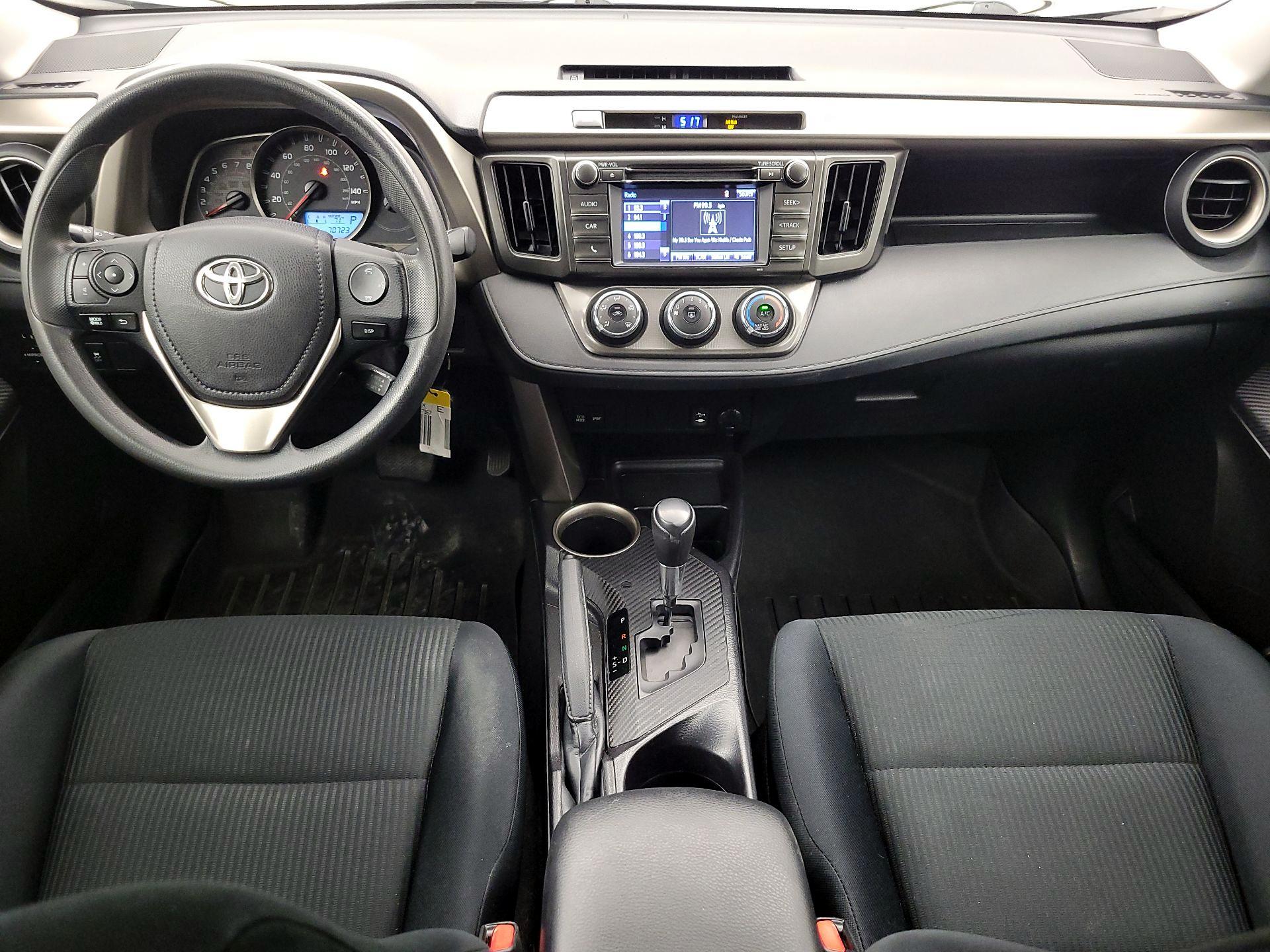 Thumbnail: 2015 Toyota RAV4 - 9