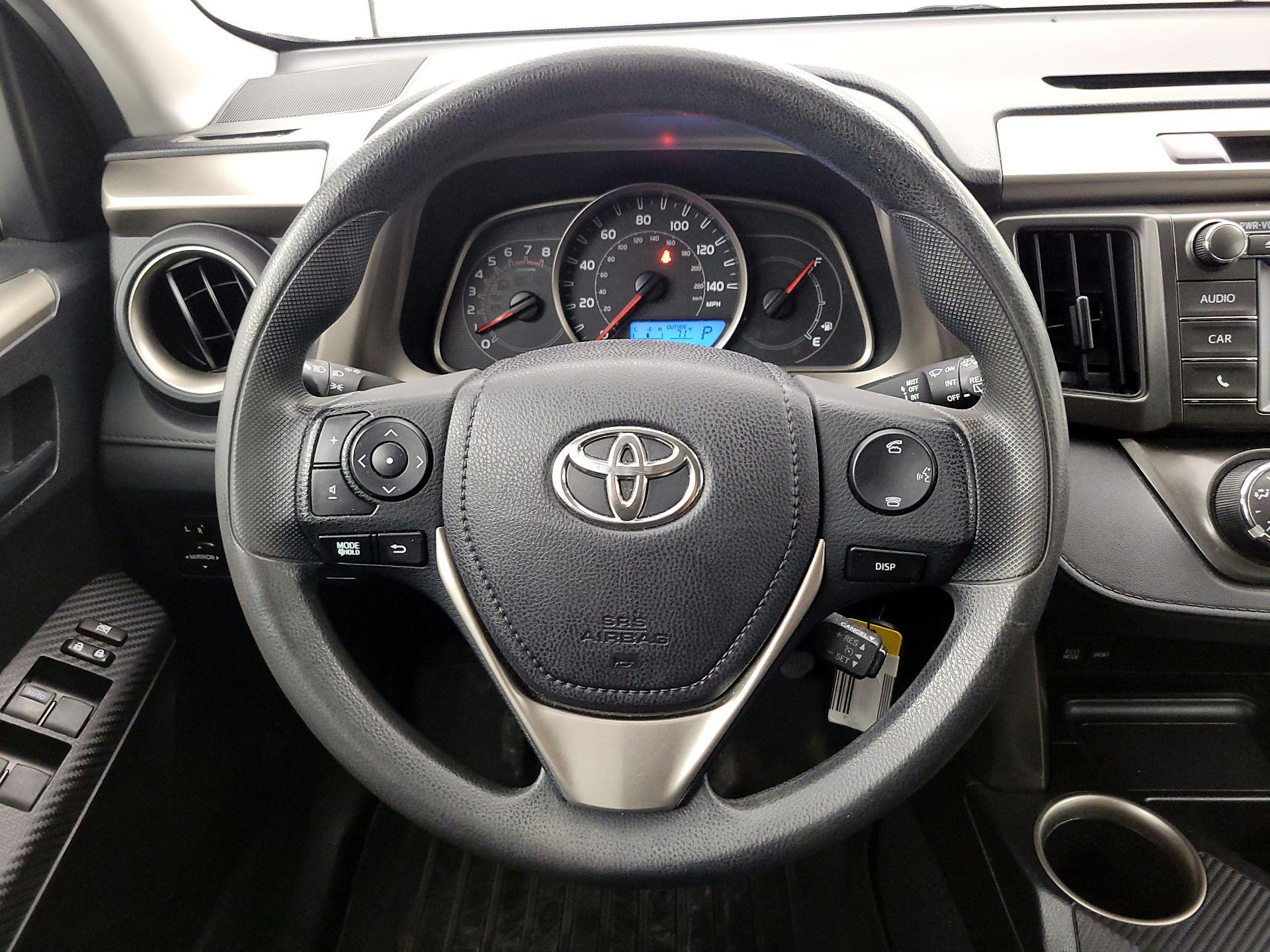 Thumbnail: 2015 Toyota RAV4 - 10