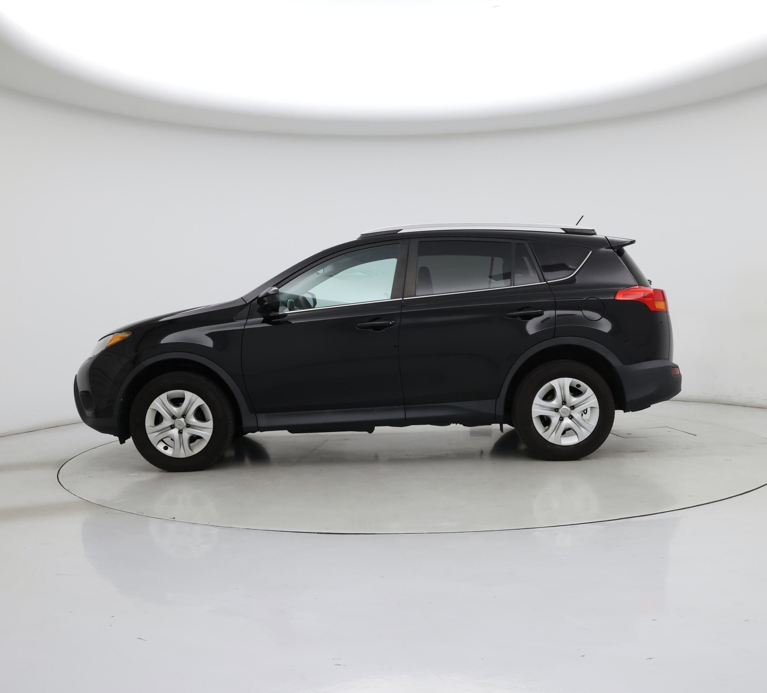 Thumbnail: 2015 Toyota RAV4 - 3
