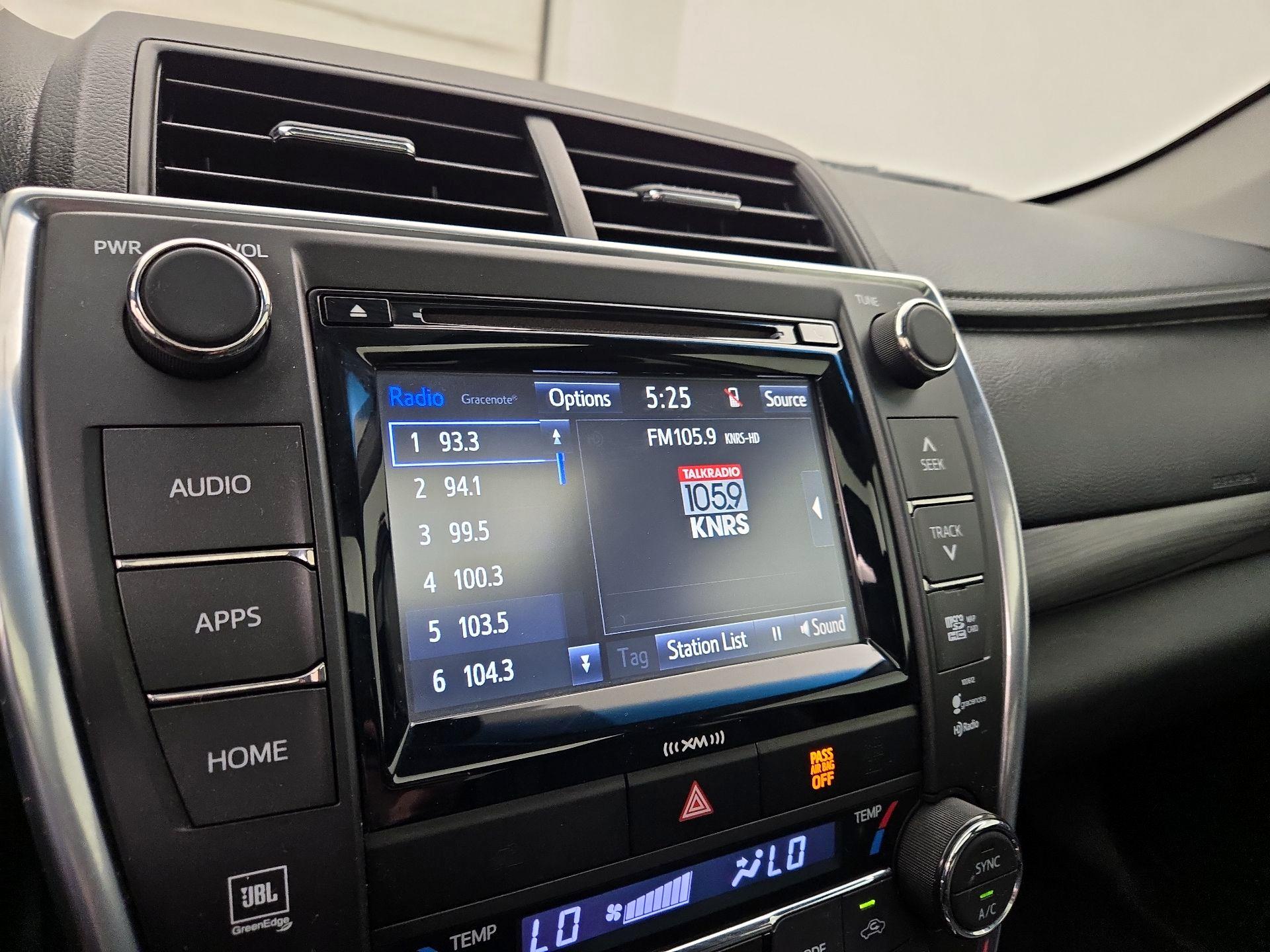 Thumbnail: 2016 Toyota Camry - 15