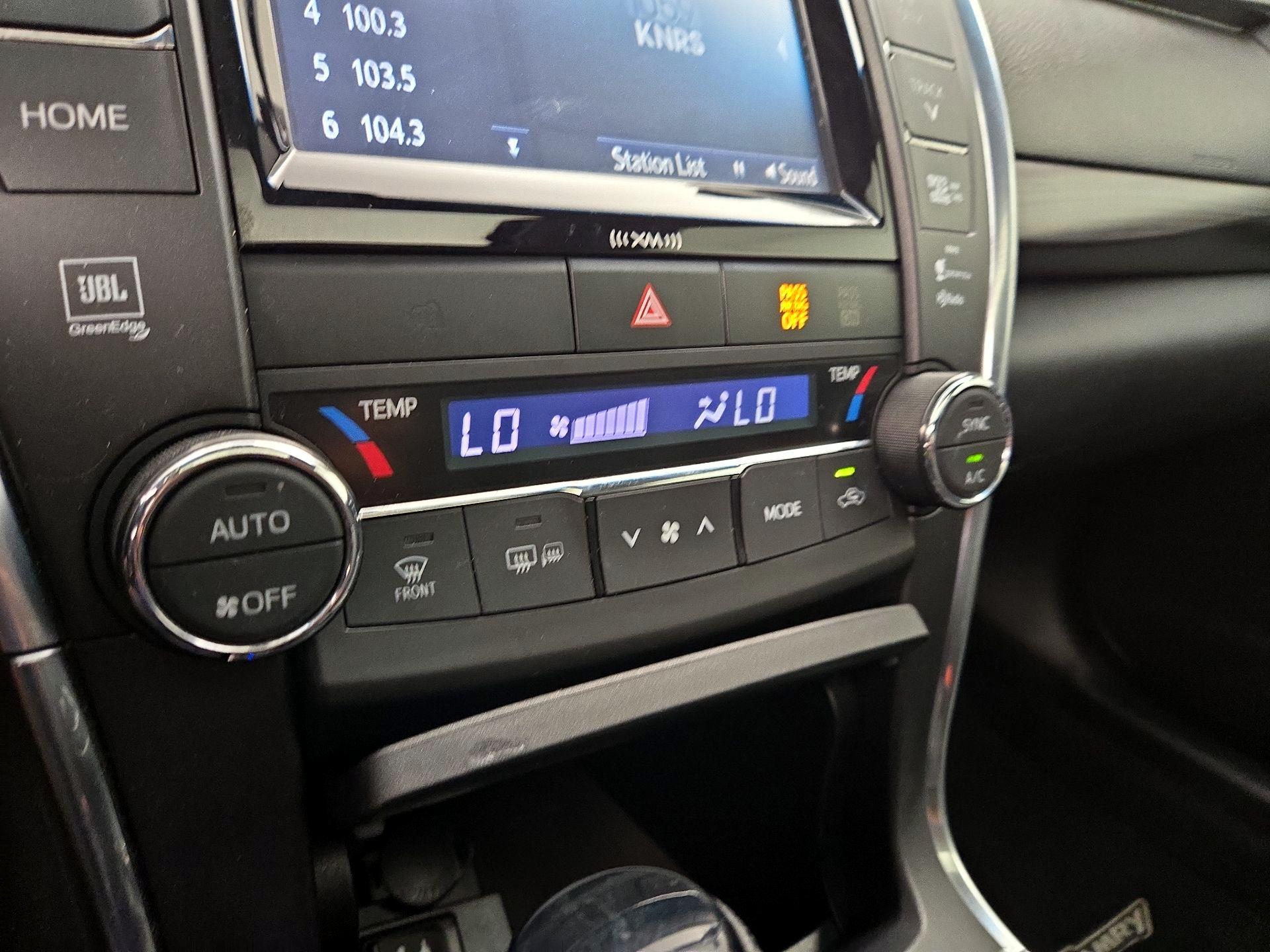 Thumbnail: 2016 Toyota Camry - 16