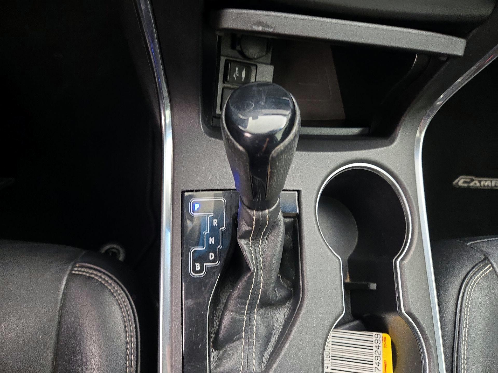 Thumbnail: 2016 Toyota Camry - 17
