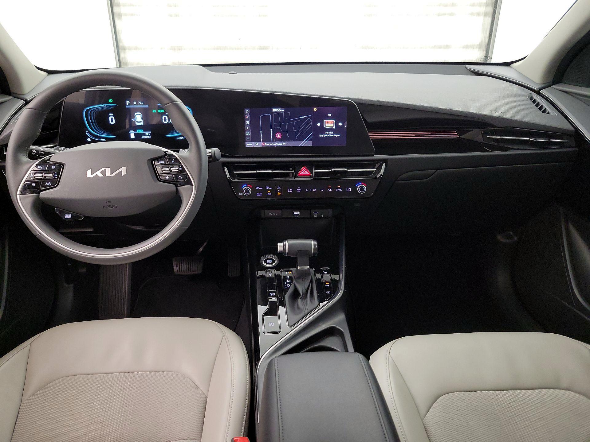 Thumbnail: 2023 Kia Niro - 9