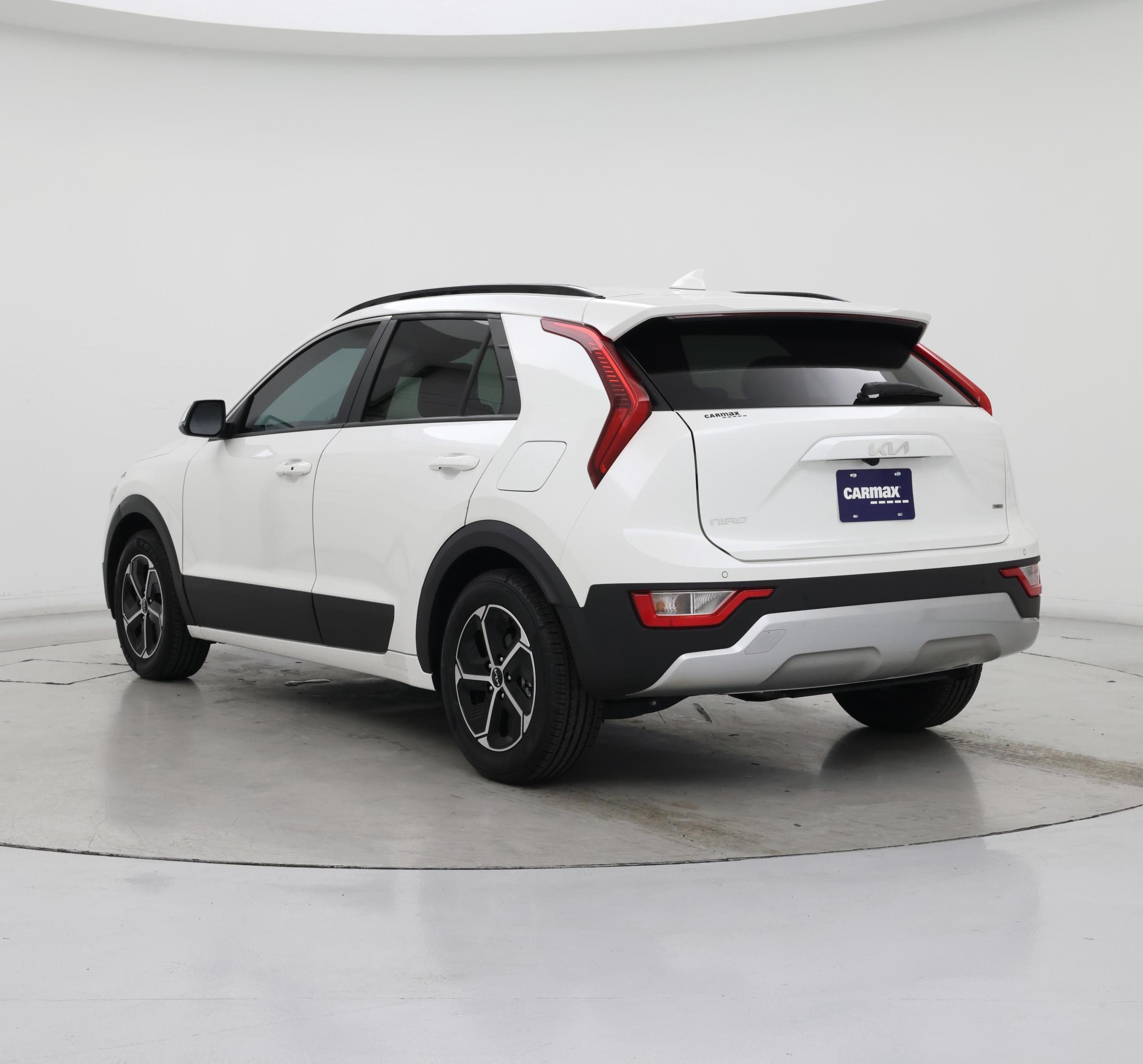 Thumbnail: 2023 Kia Niro - 2